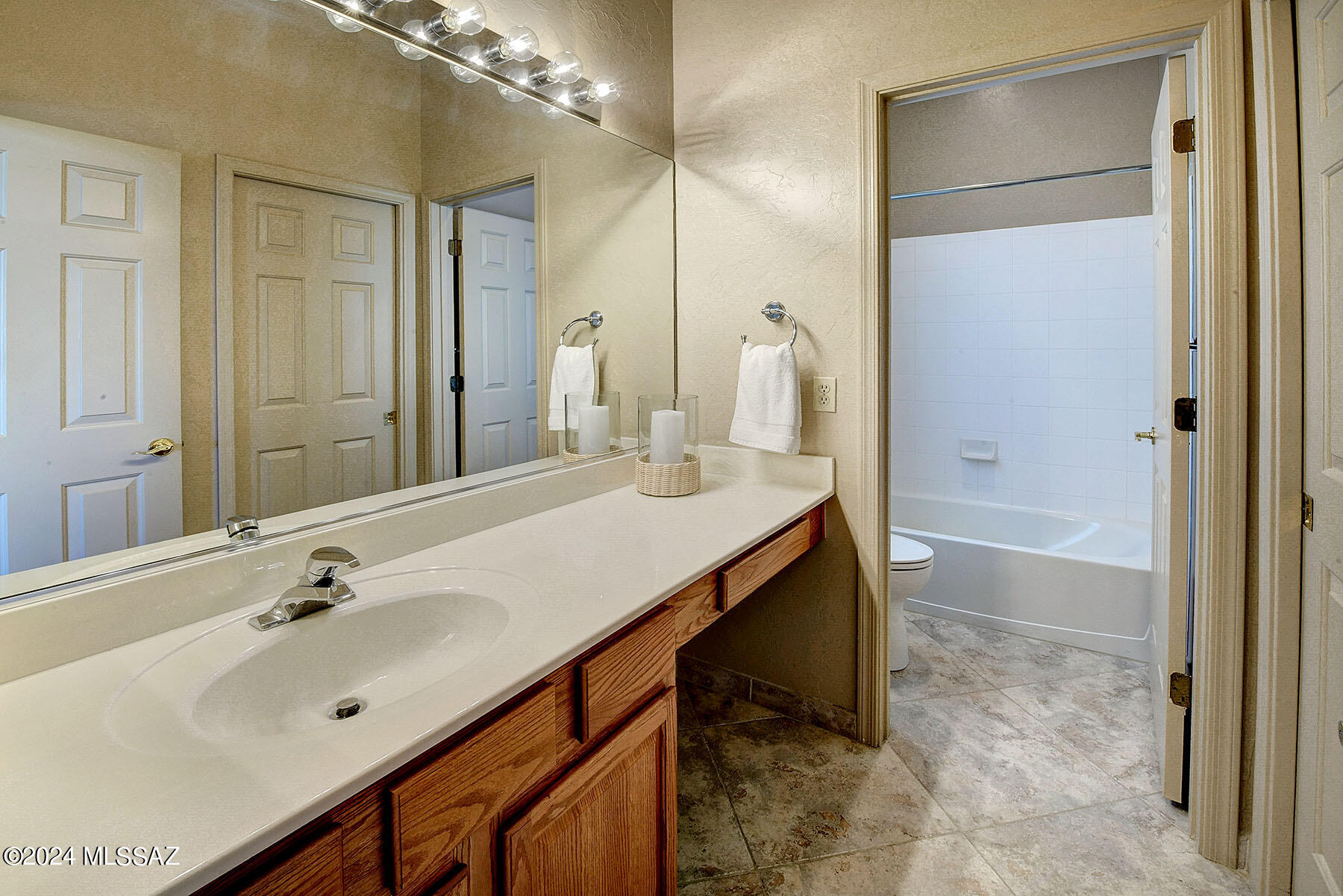 1626 S Bronze Morn Place