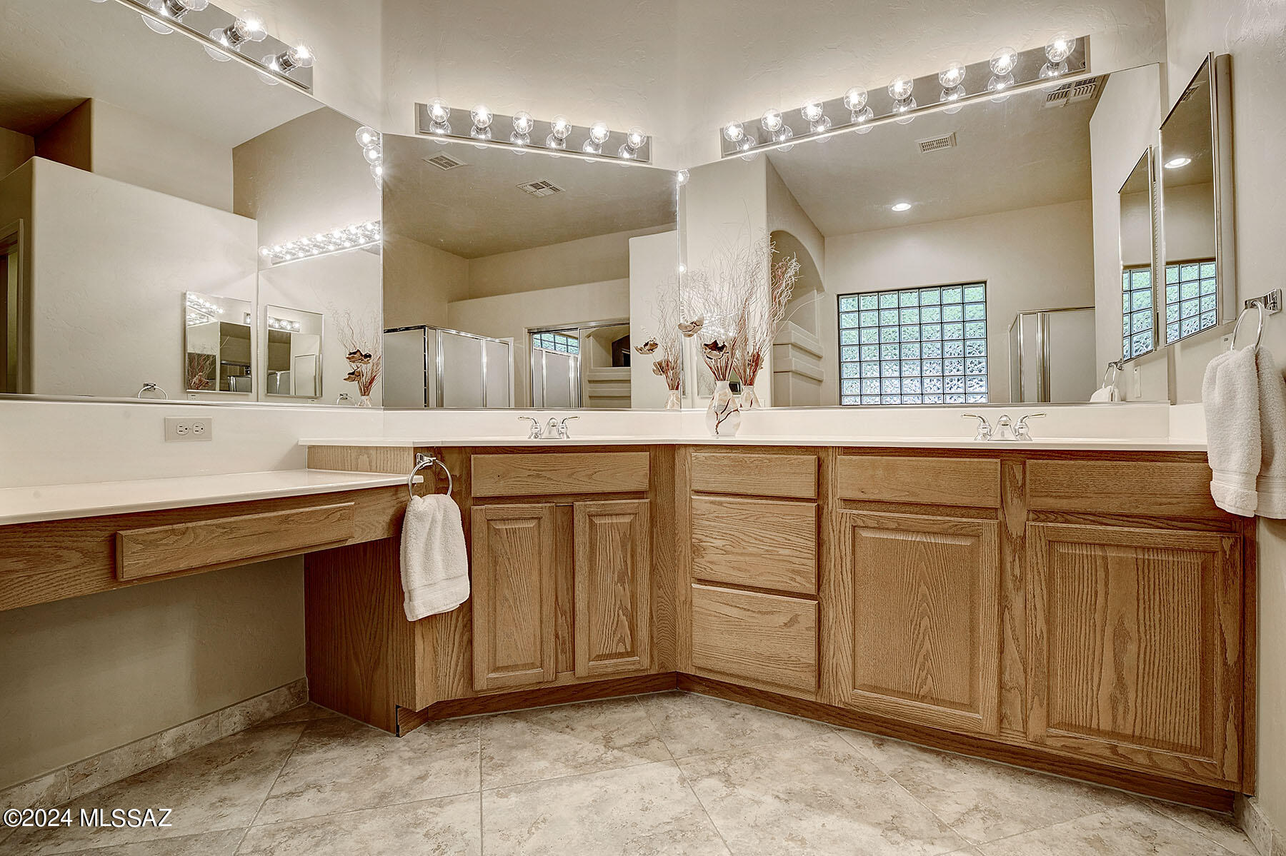 1626 S Bronze Morn Place