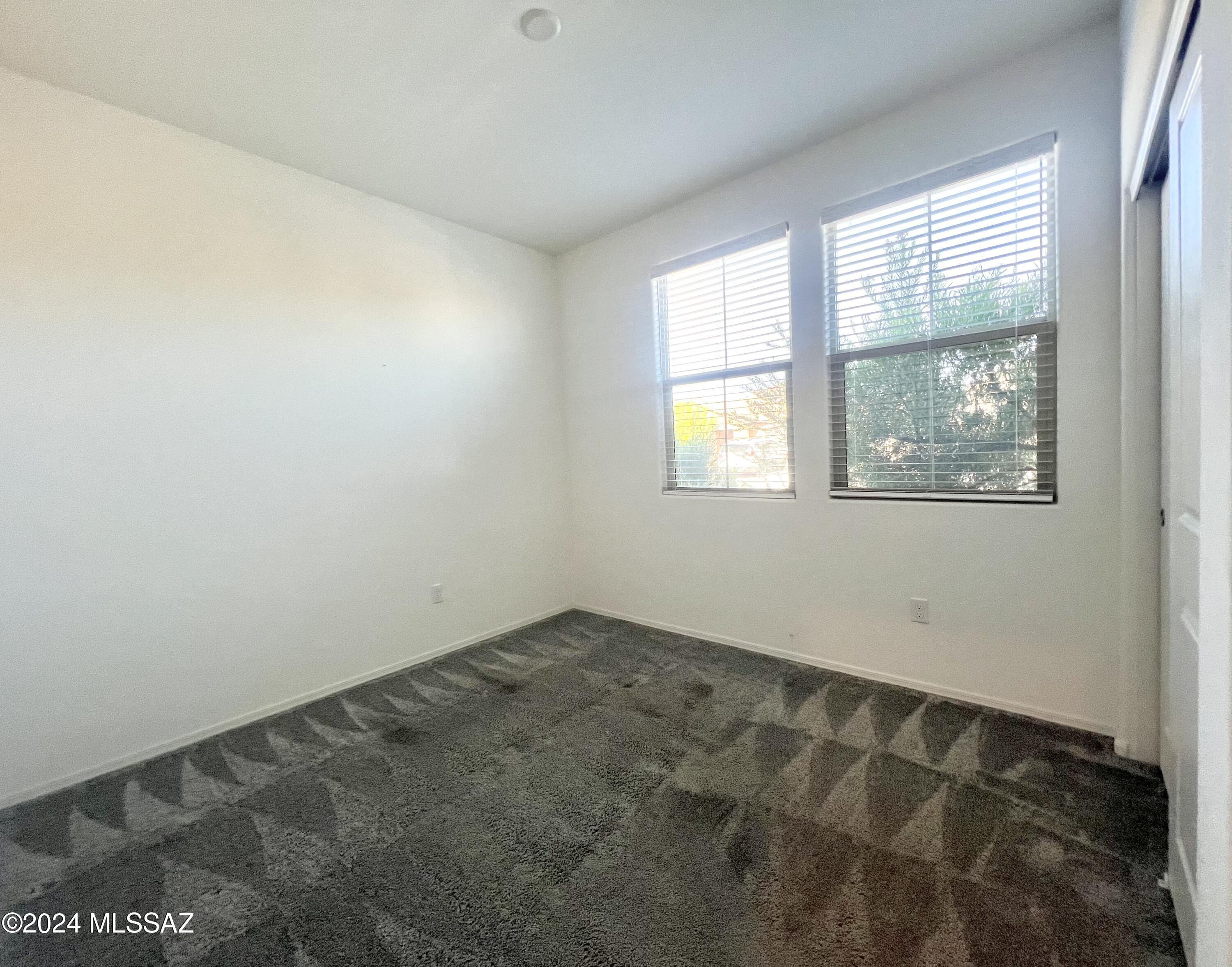9073 N Thorny Preserve Loop