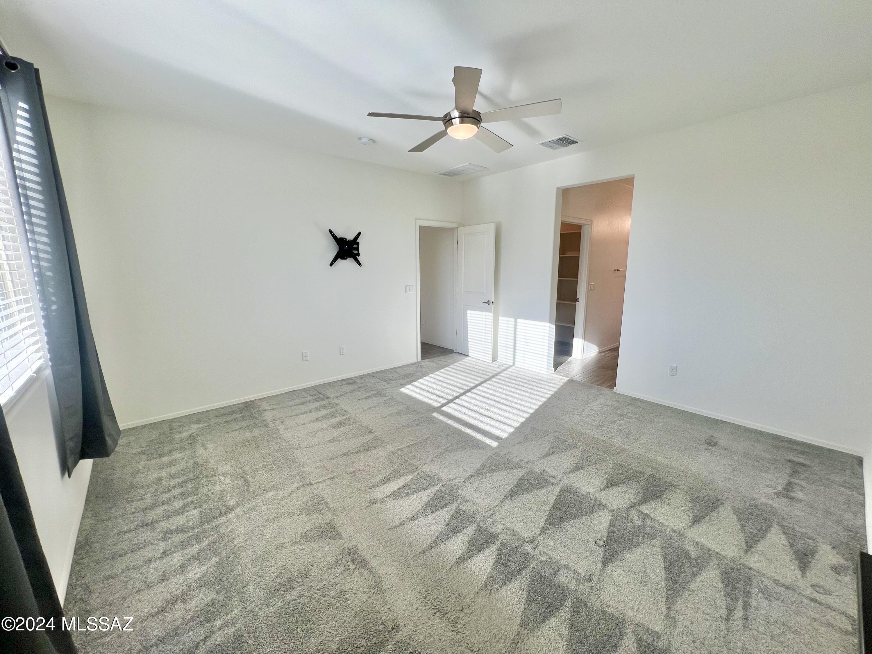 9073 N Thorny Preserve Loop