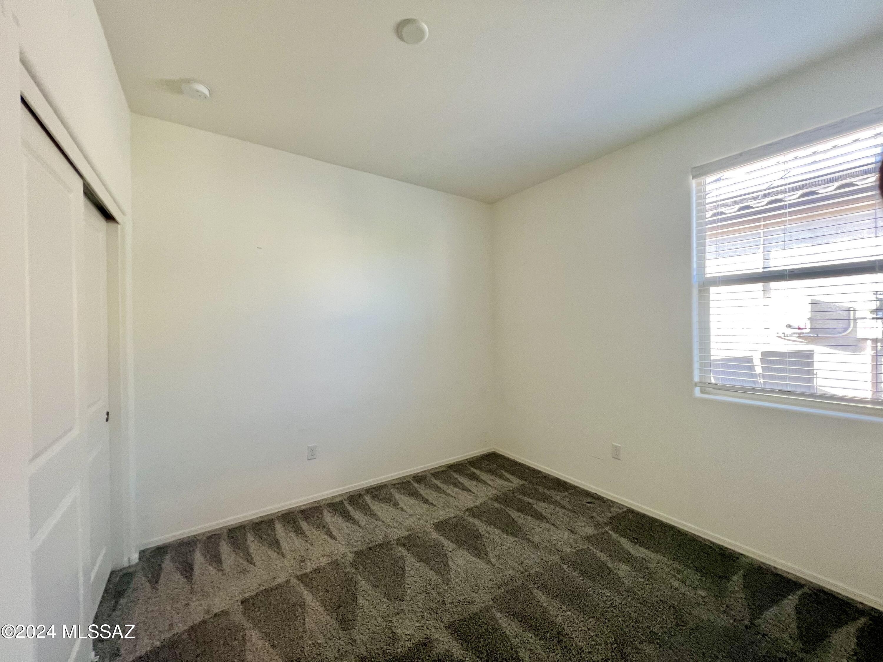 9073 N Thorny Preserve Loop