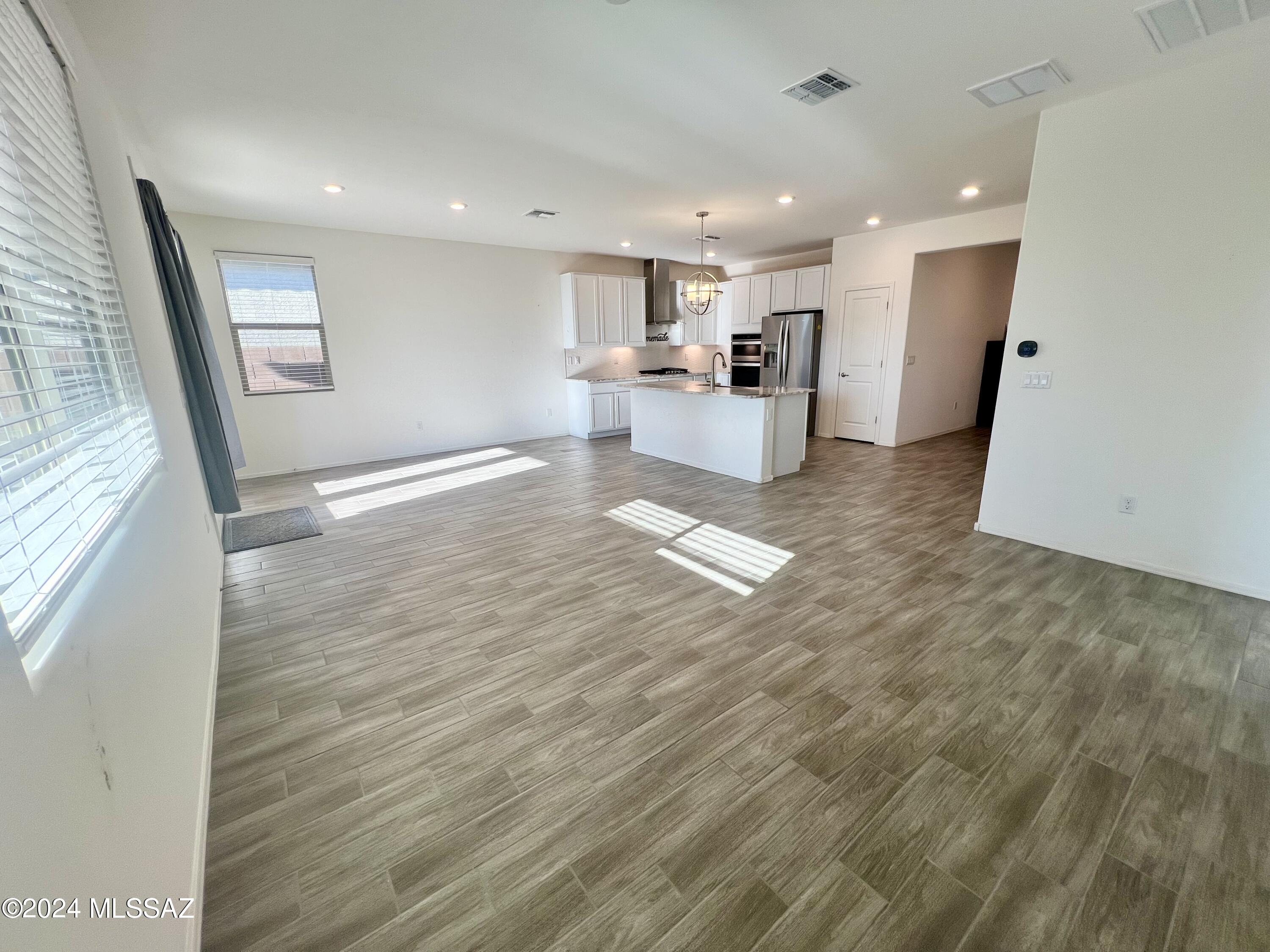 9073 N Thorny Preserve Loop