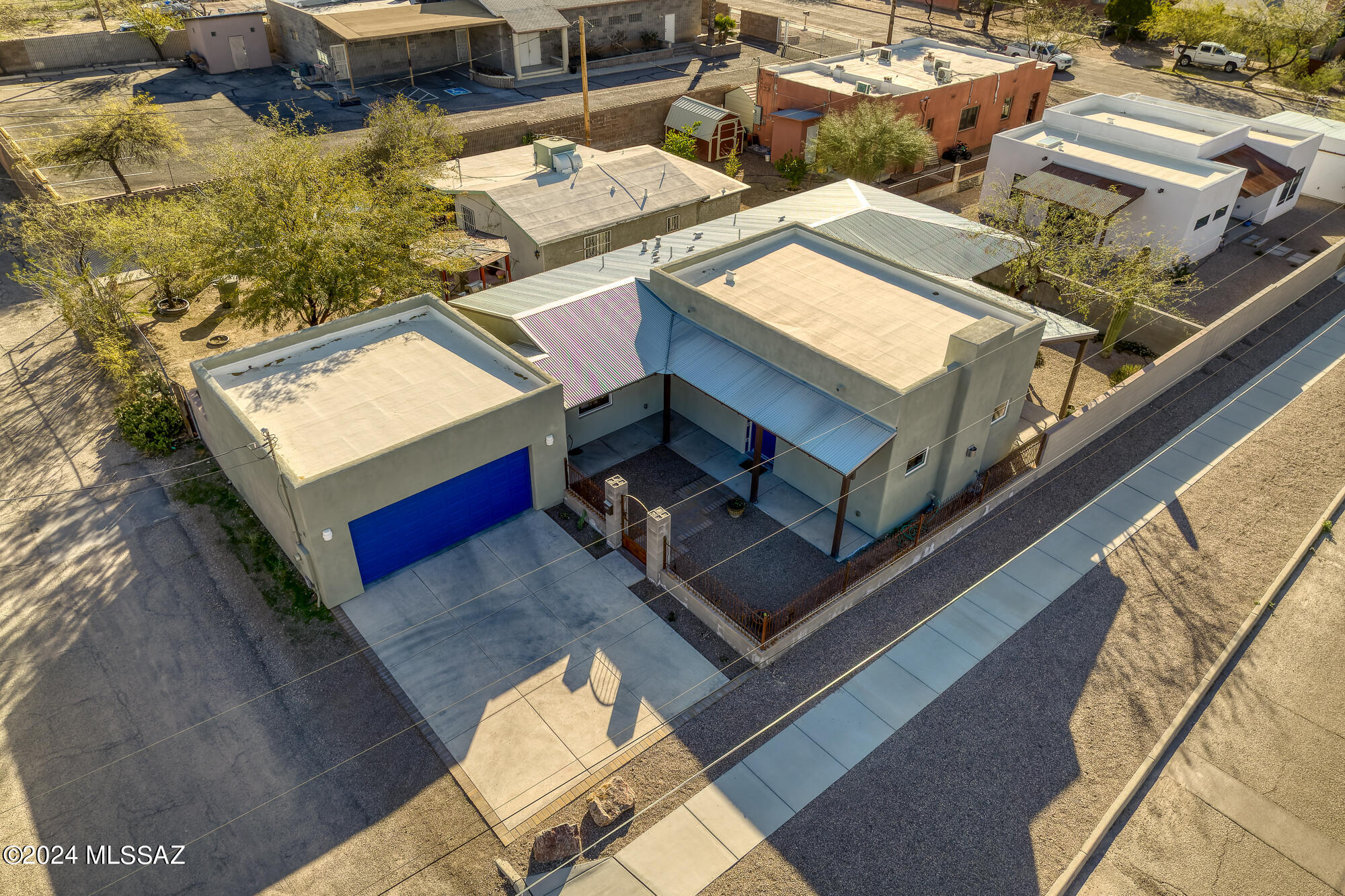 1102 S Russell Avenue