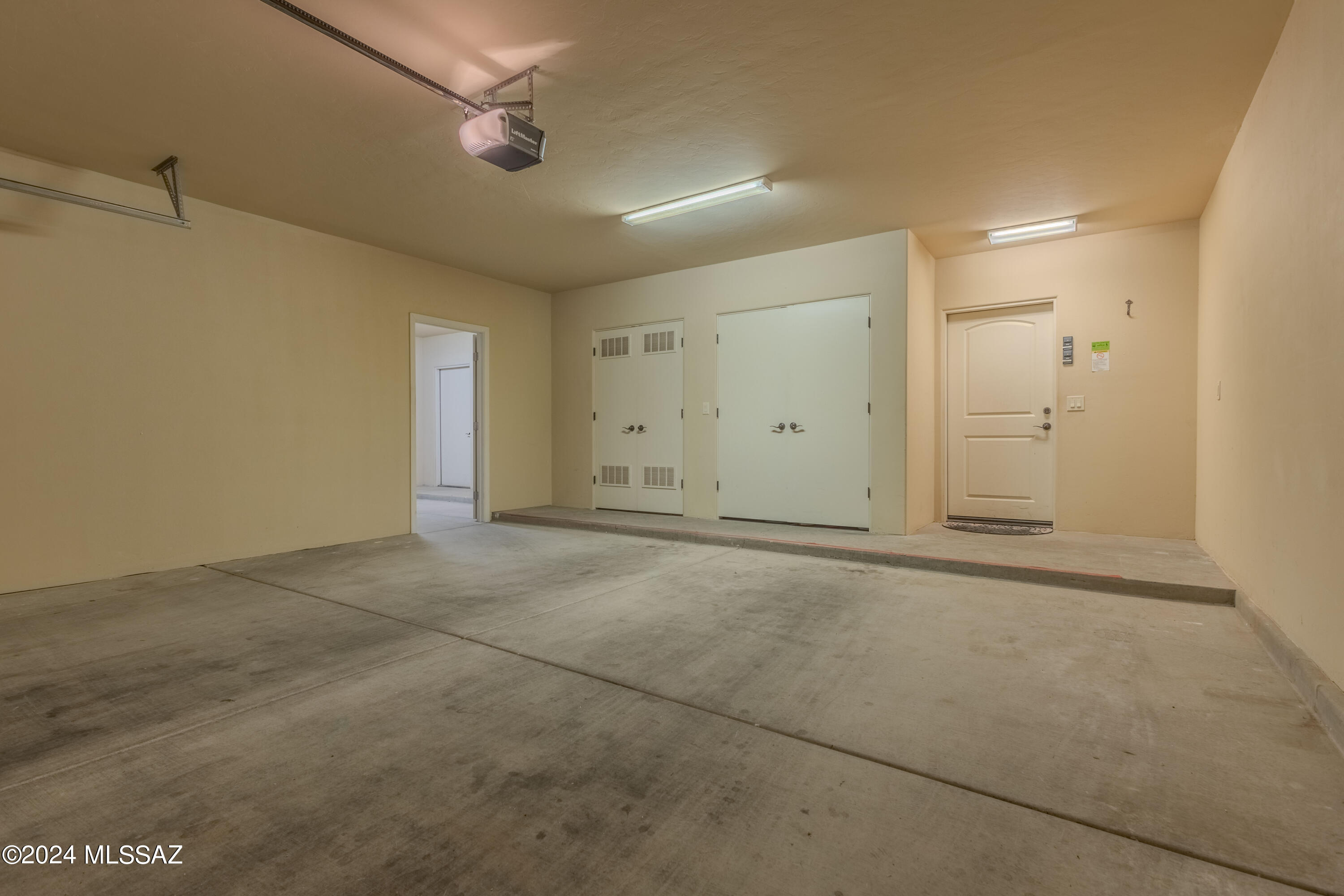 83 Avellana Court