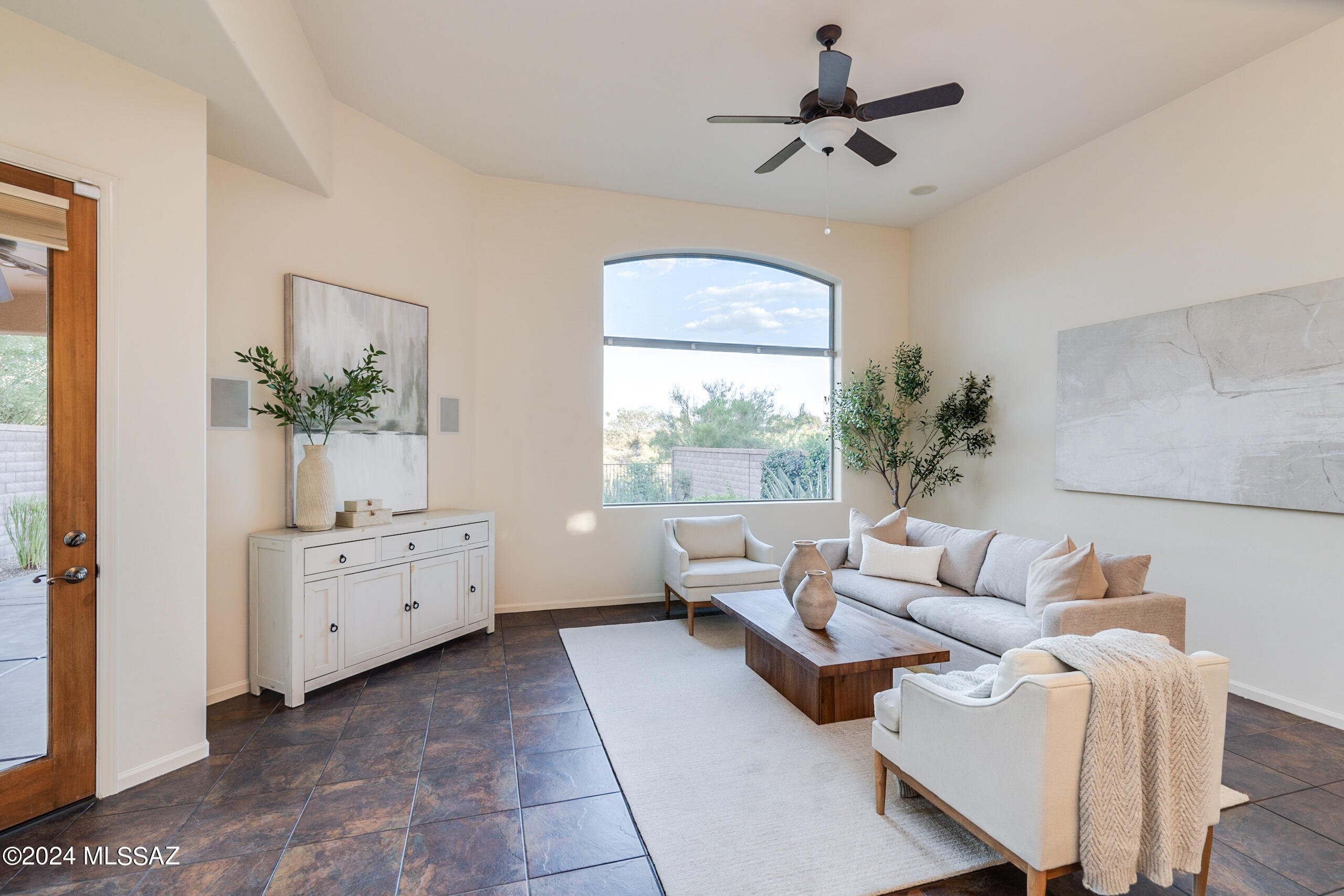 5784 N Loft Lane