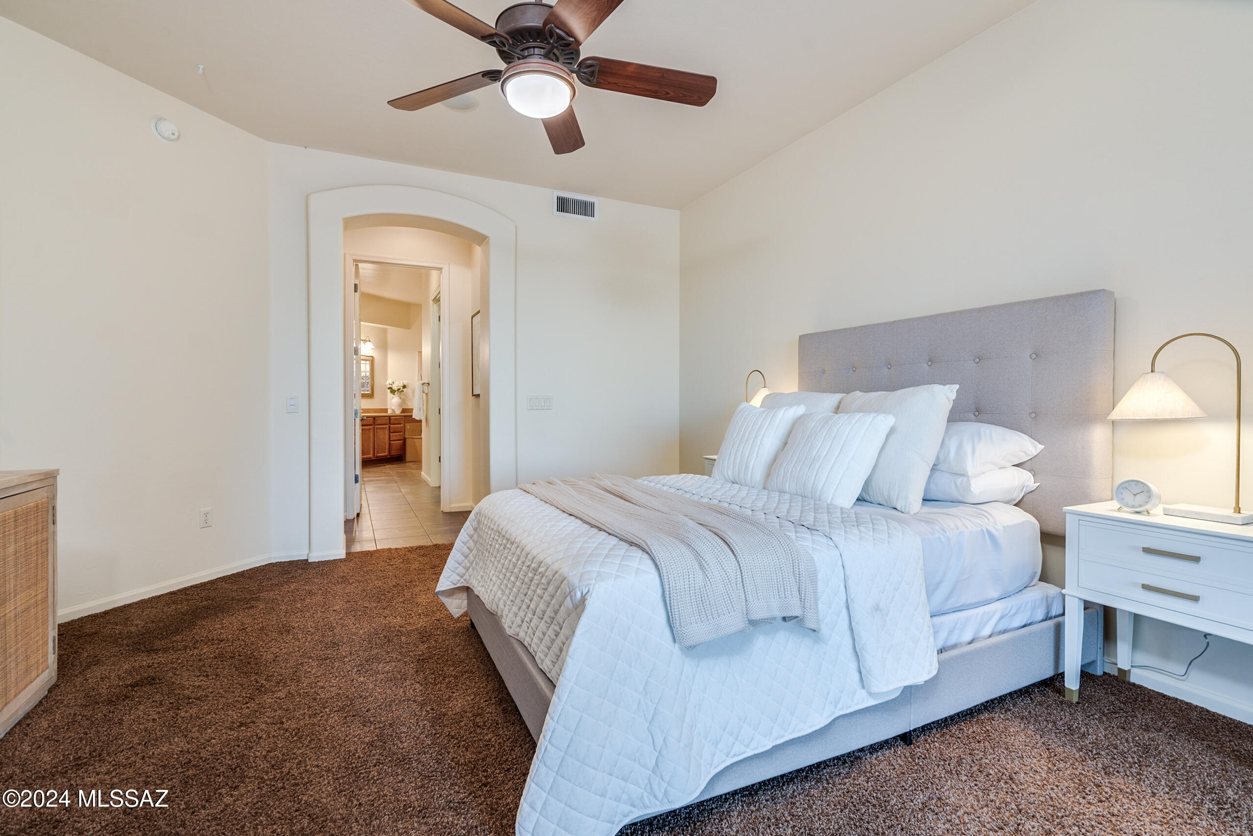 5784 N Loft Lane