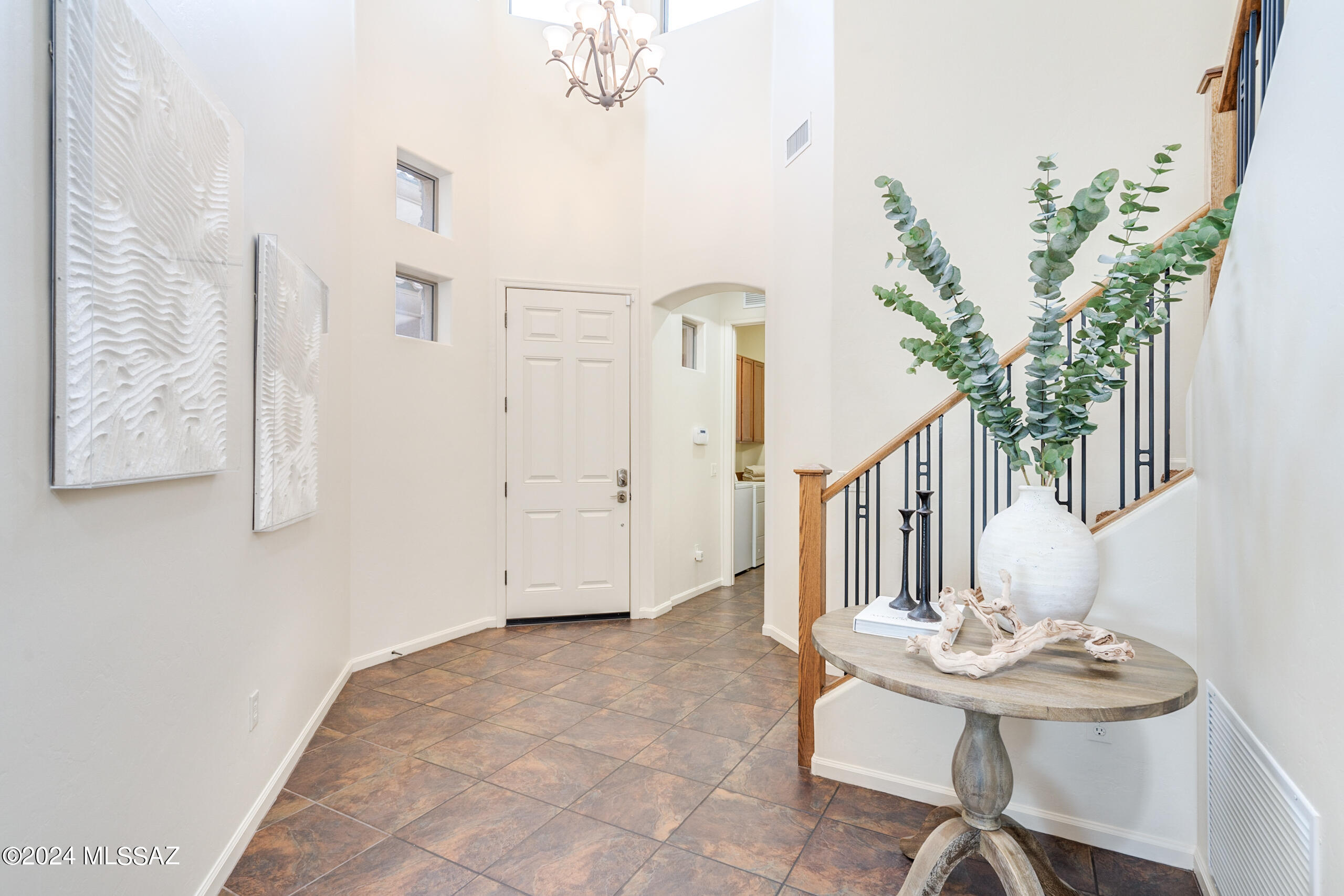 5784 N Loft Lane