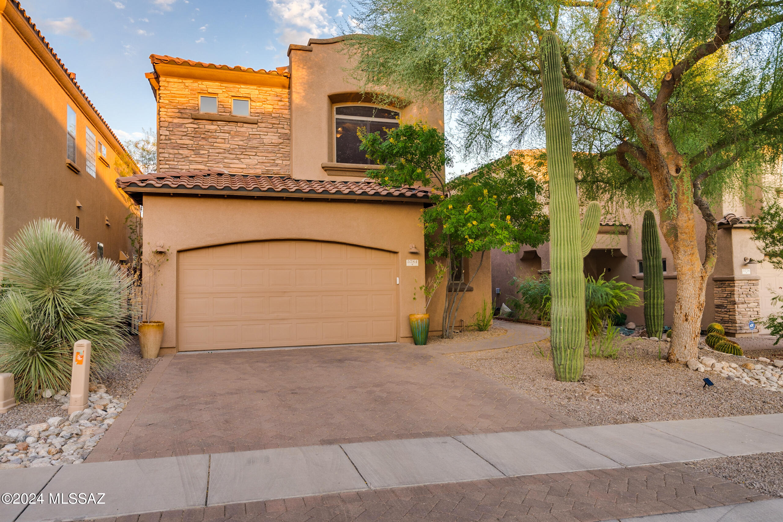 5784 N Loft Lane