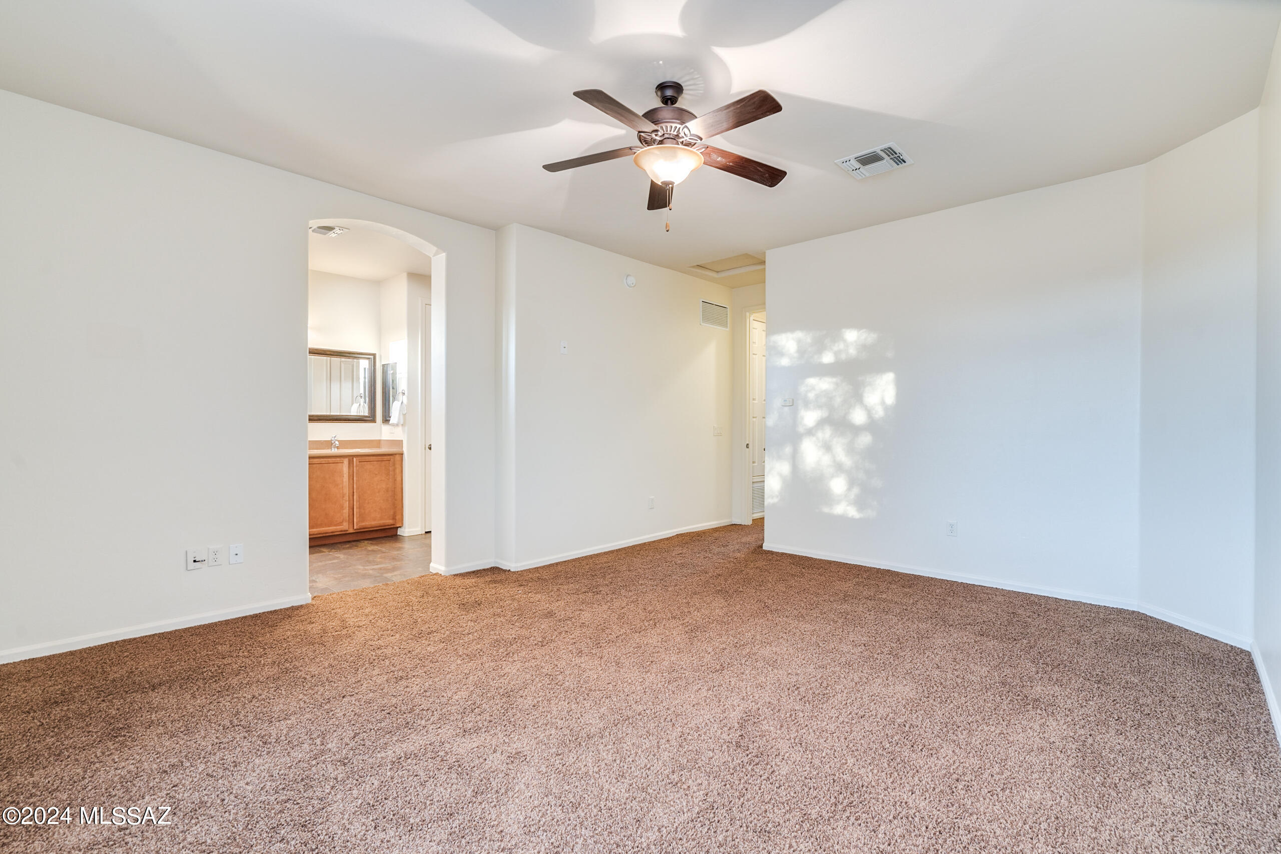 5784 N Loft Lane