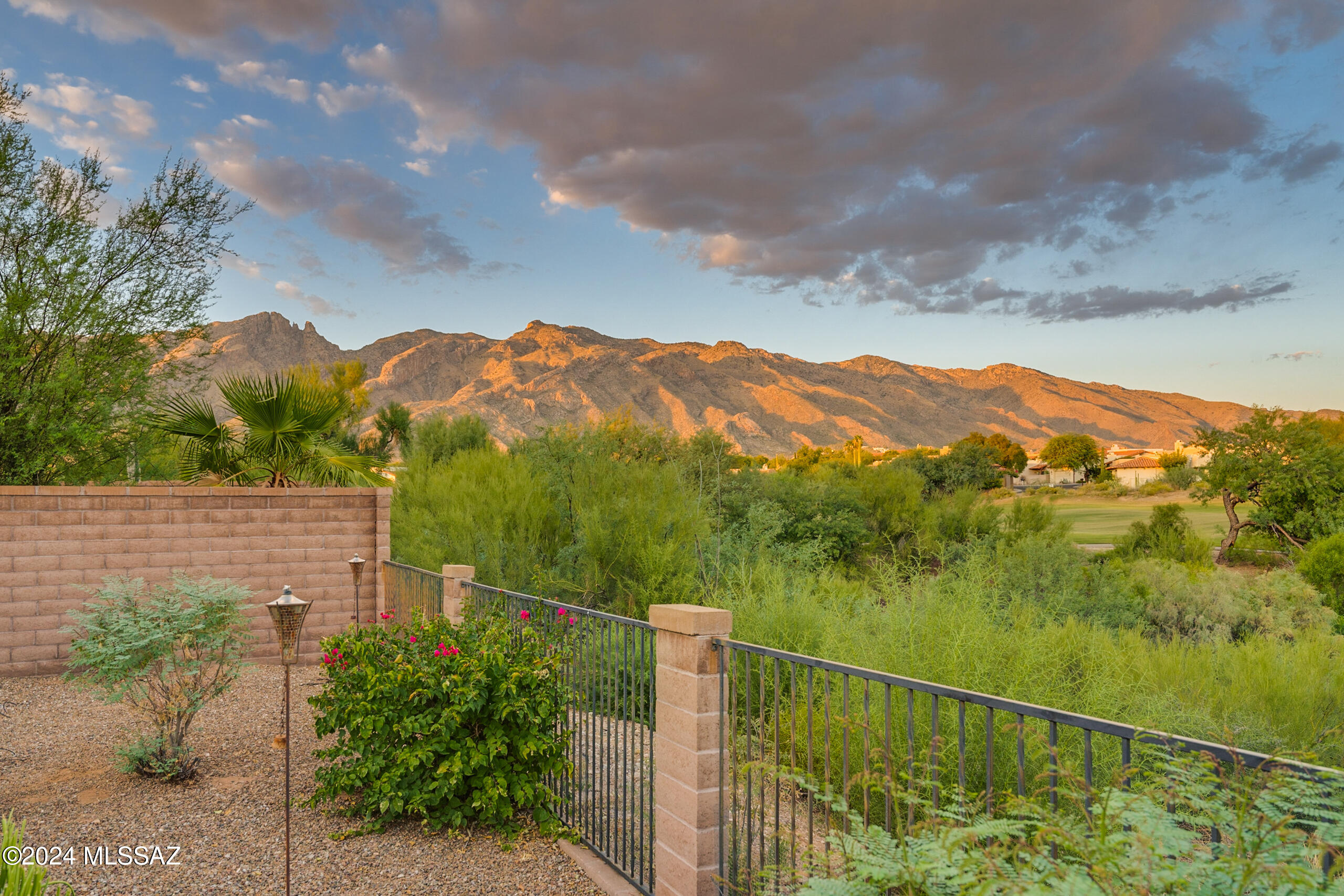 5784 N Loft Lane