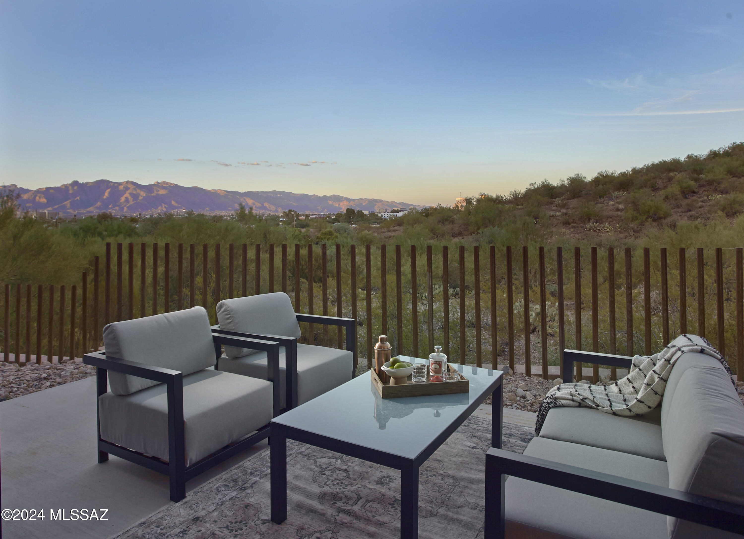 1373 W Sentinel View Loop