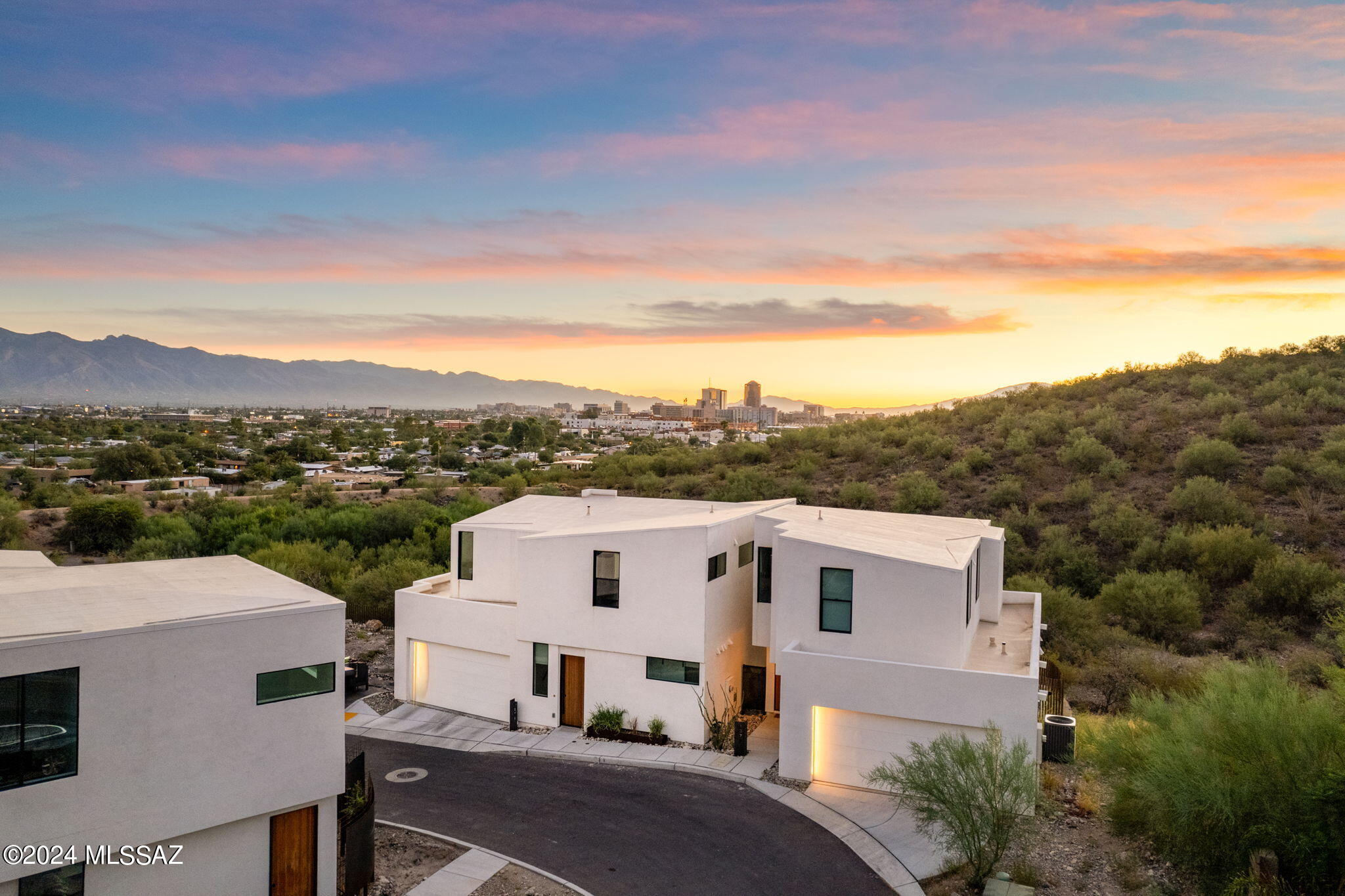 1373 W Sentinel View Loop