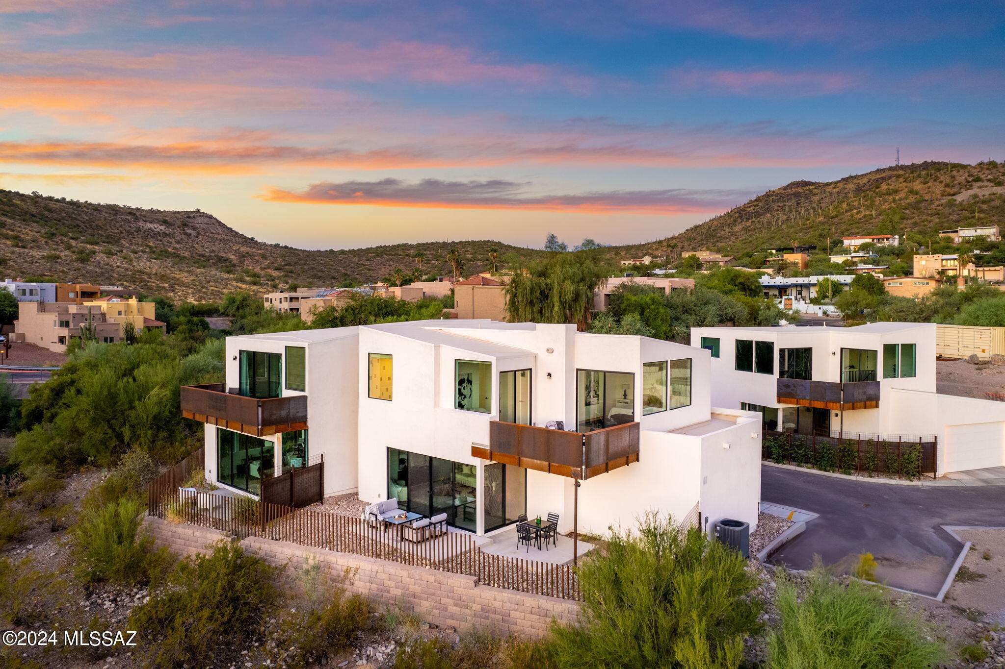 1373 W Sentinel View Loop