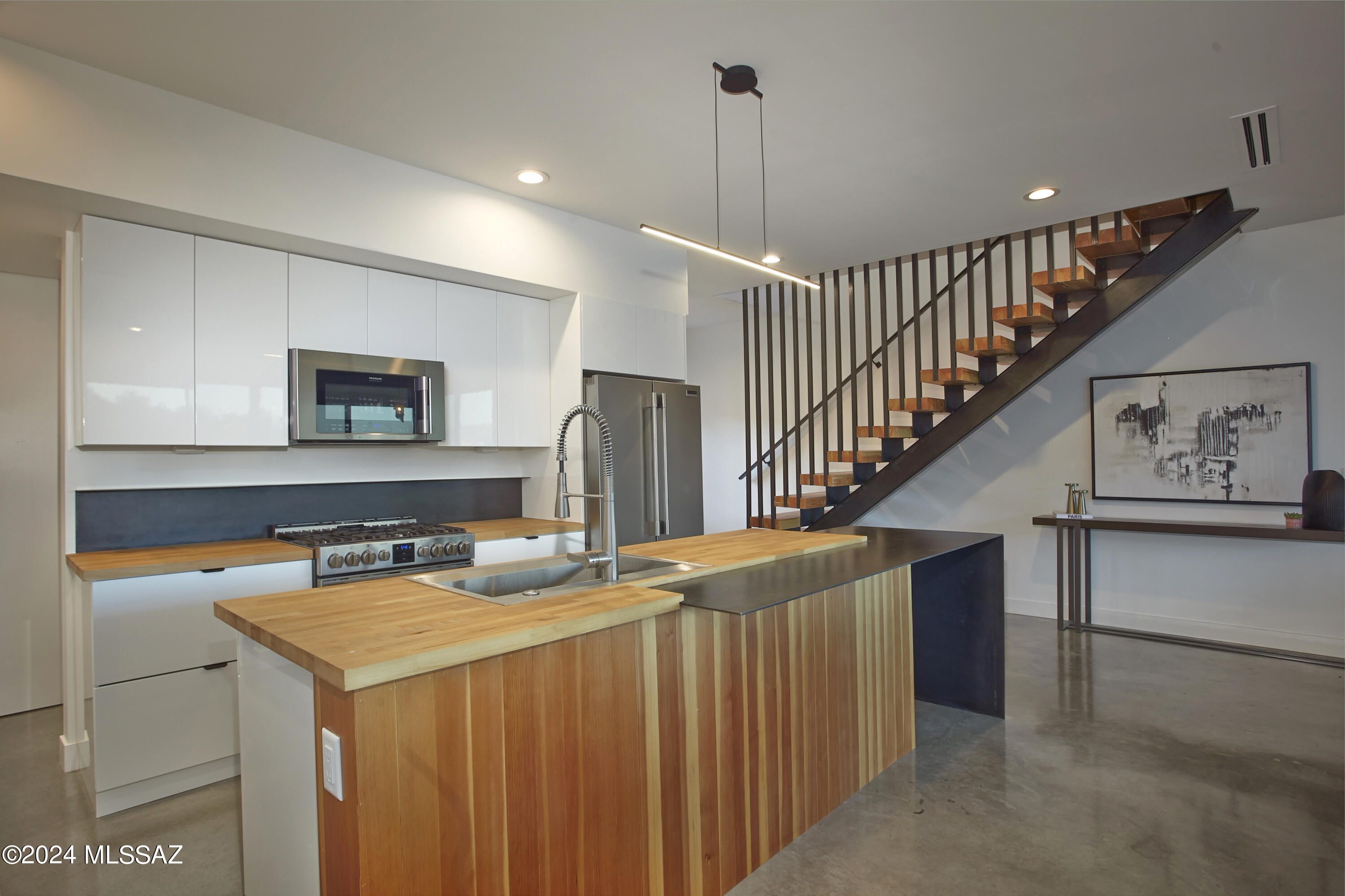 1373 W Sentinel View Loop