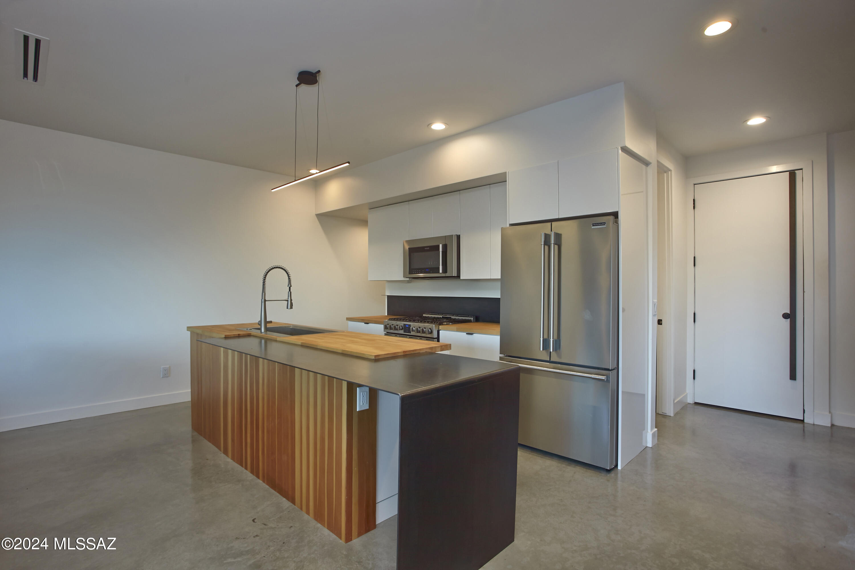 1373 W Sentinel View Loop
