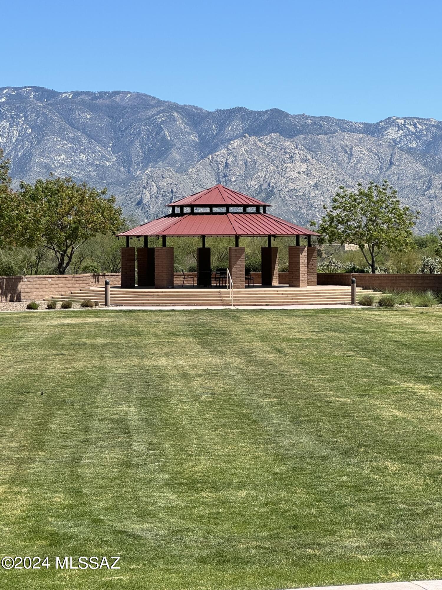 1095 W Rock Daisy Lane