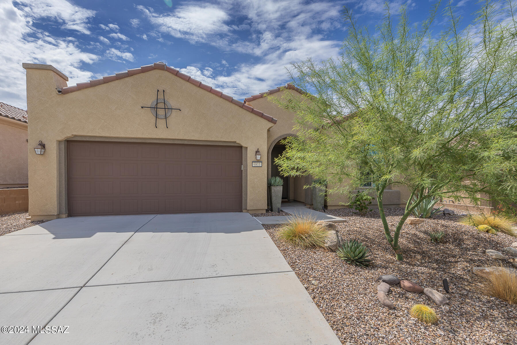 6811 W Cliff Spring Trail