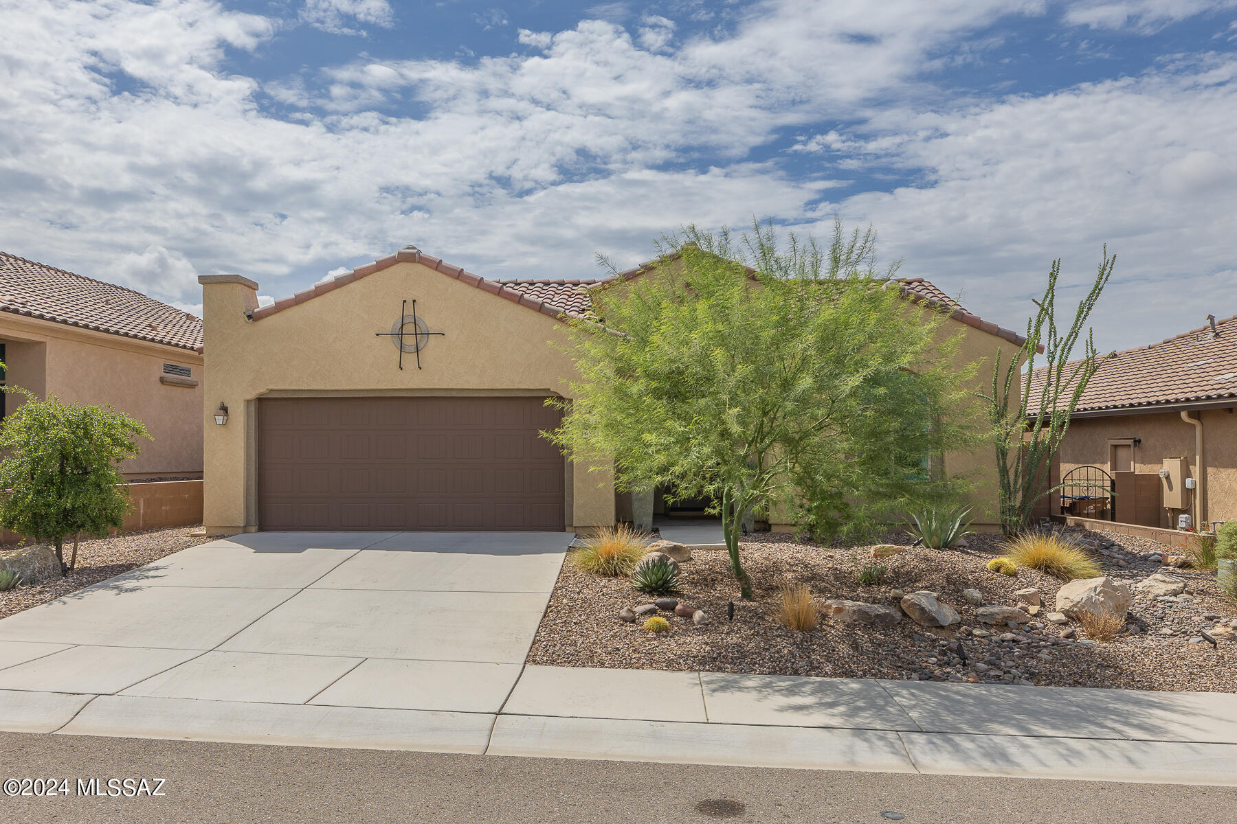 6811 W Cliff Spring Trail