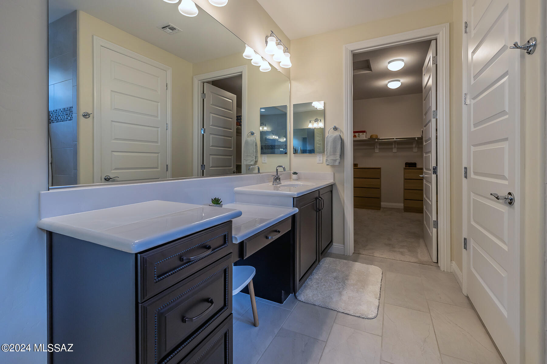 6811 W Cliff Spring Trail