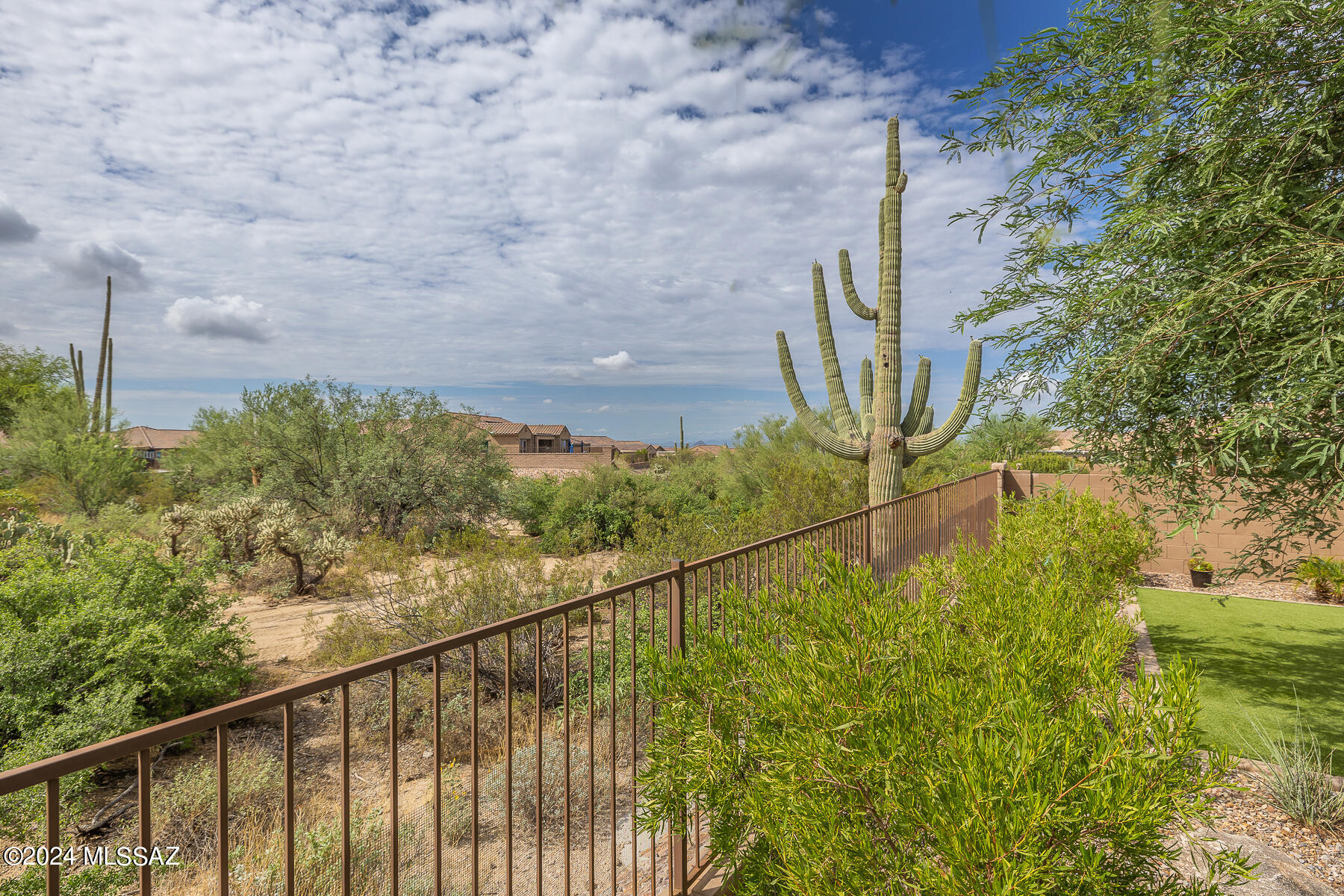 6811 W Cliff Spring Trail
