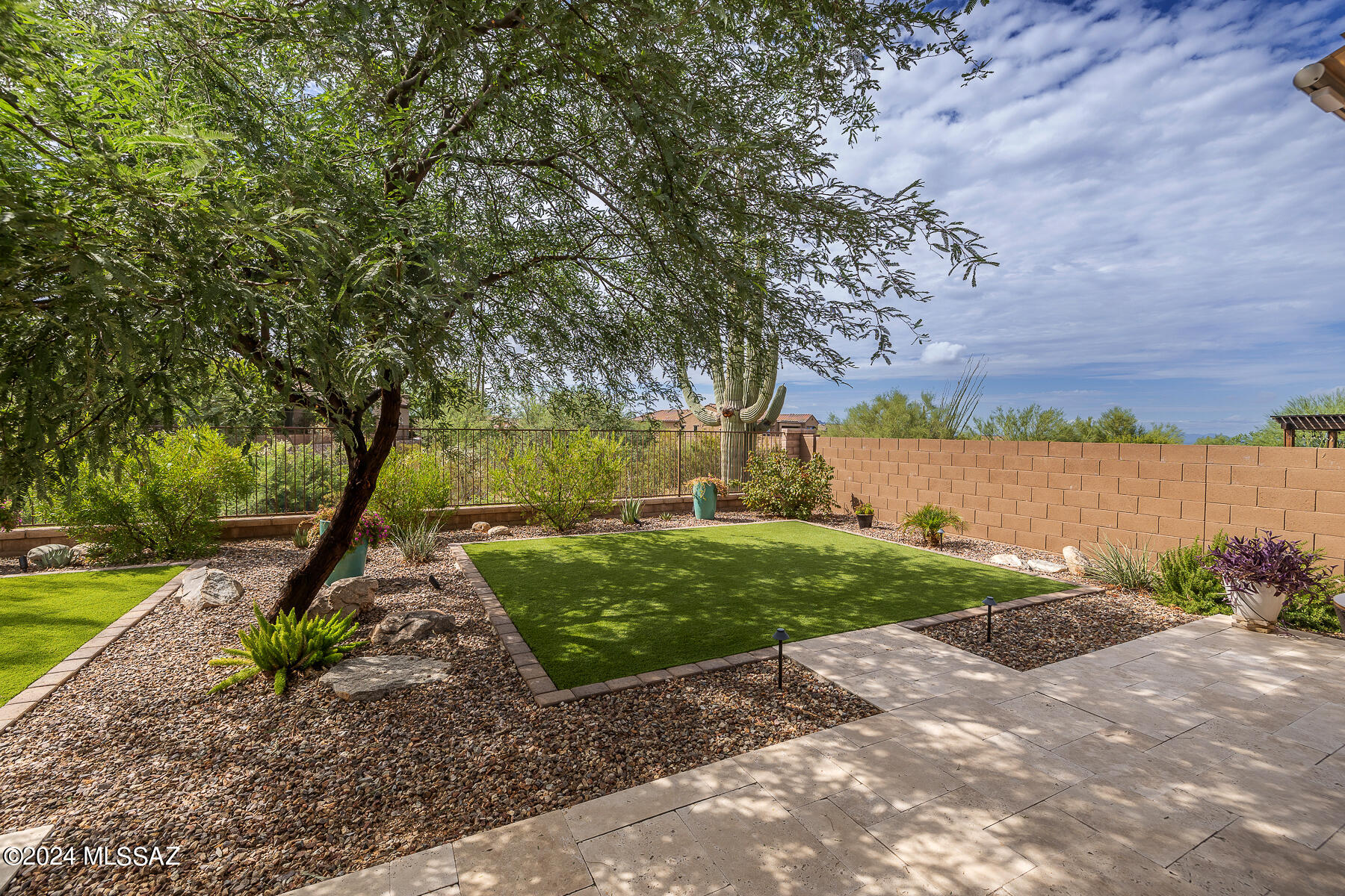 6811 W Cliff Spring Trail
