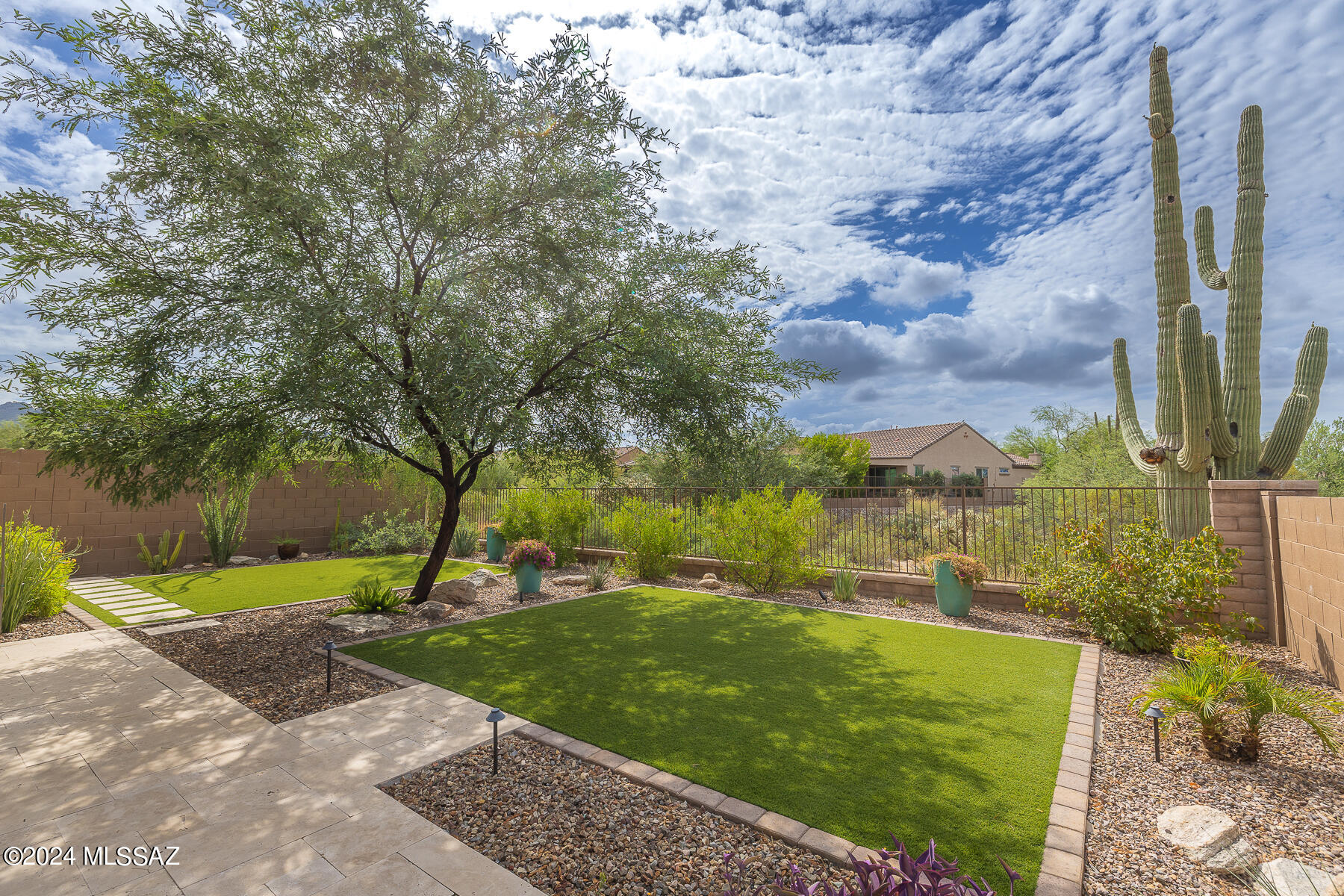 6811 W Cliff Spring Trail