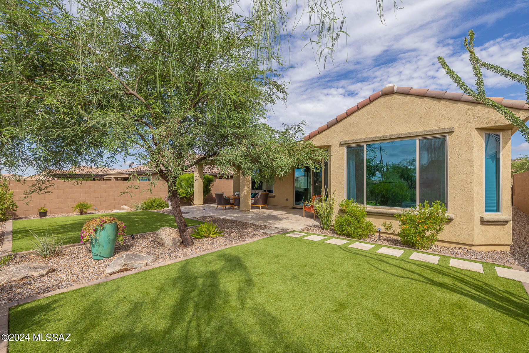 6811 W Cliff Spring Trail