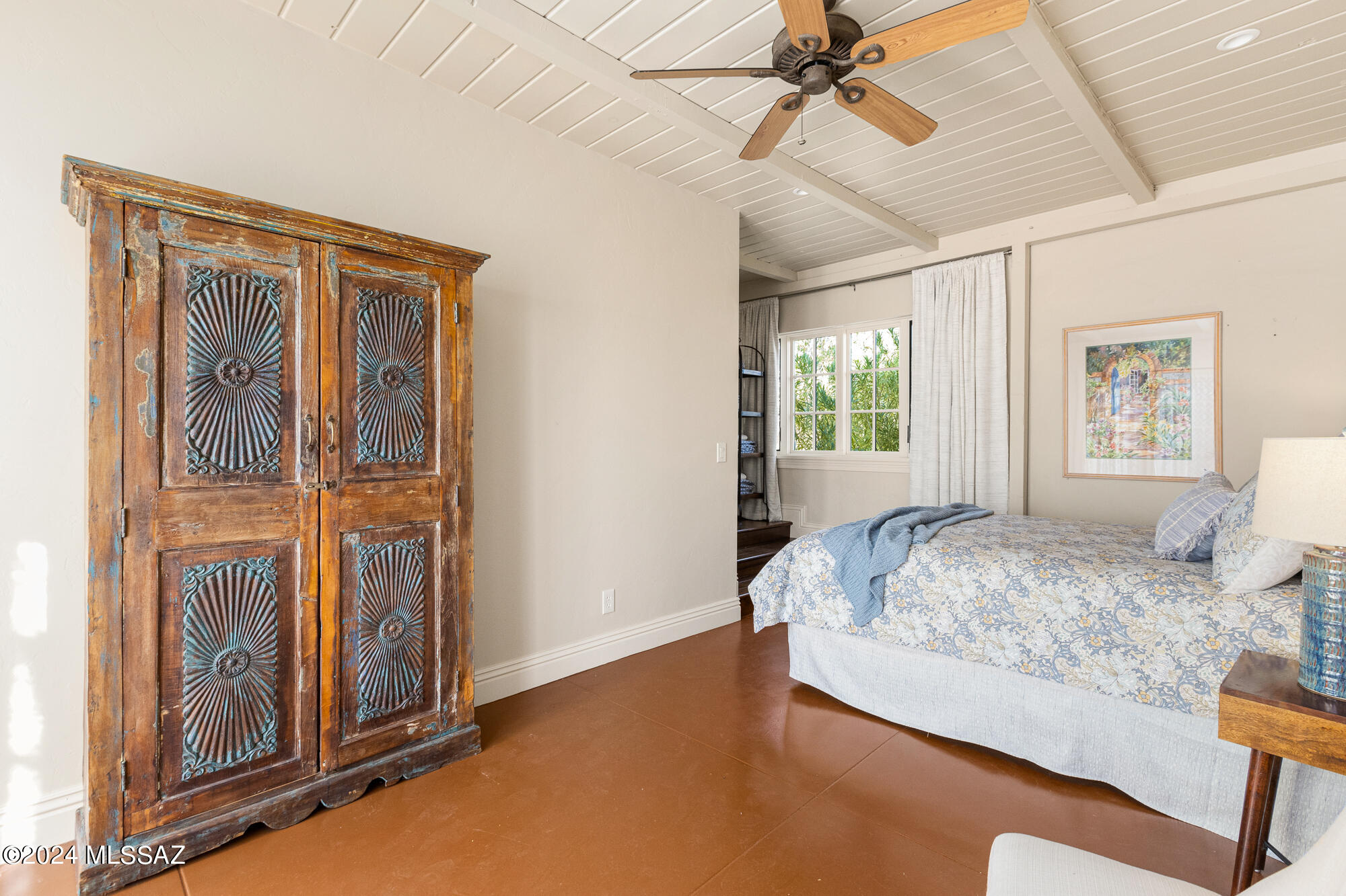 4801 N La Lomita