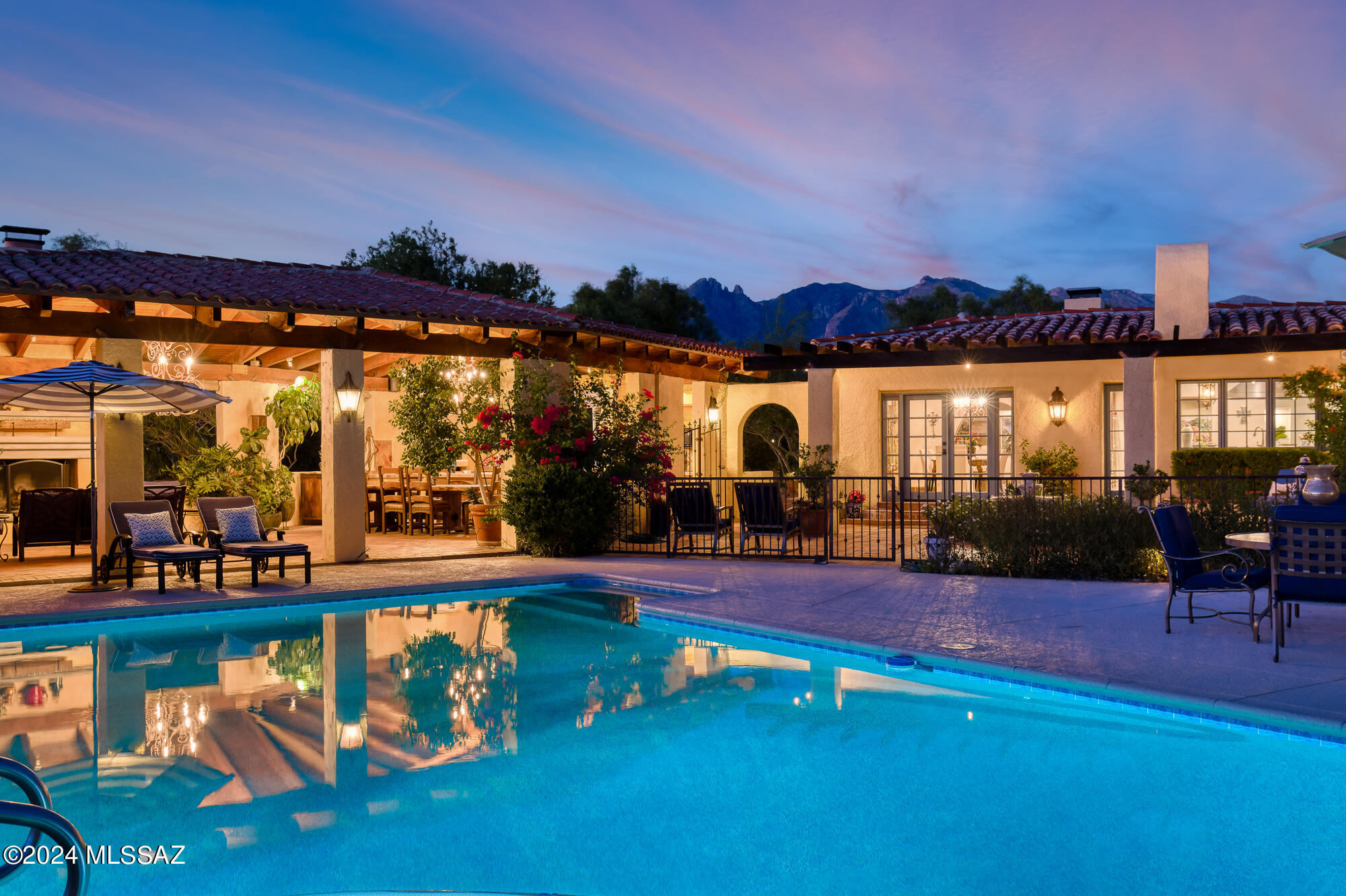 4801 N La Lomita