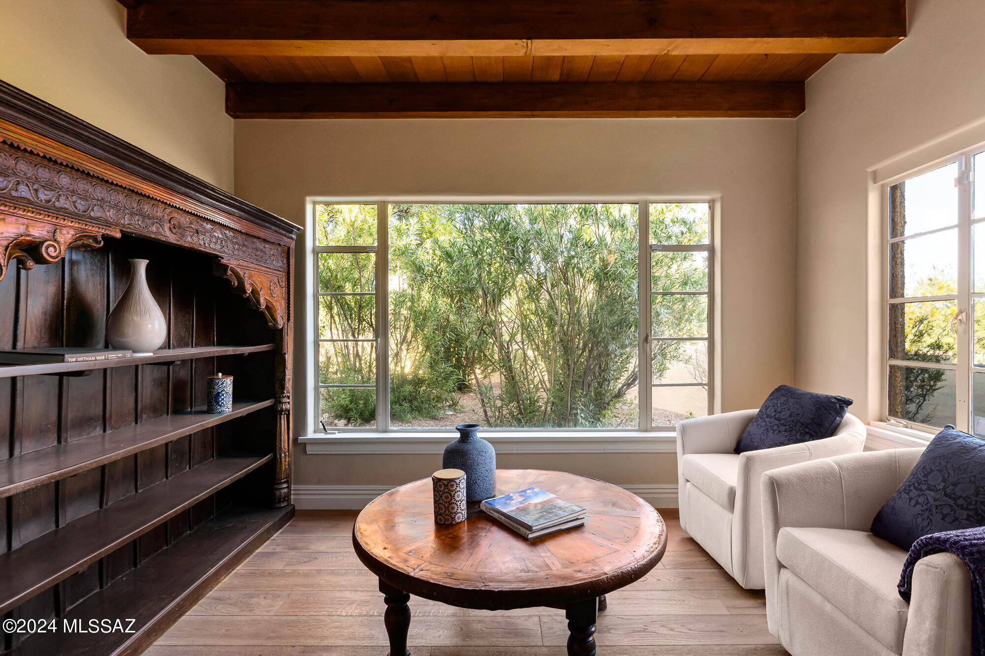 4801 N La Lomita