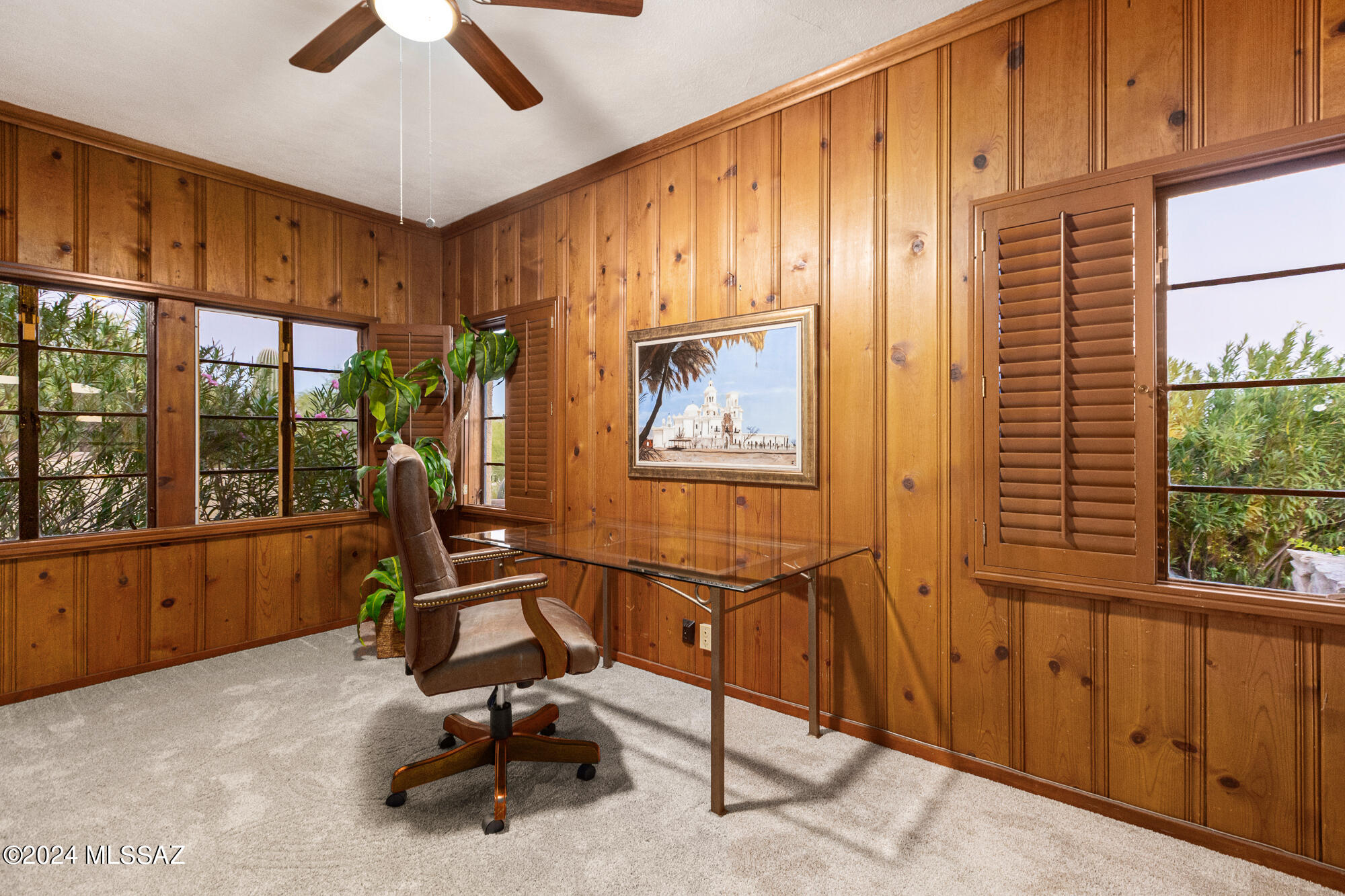 4801 N La Lomita