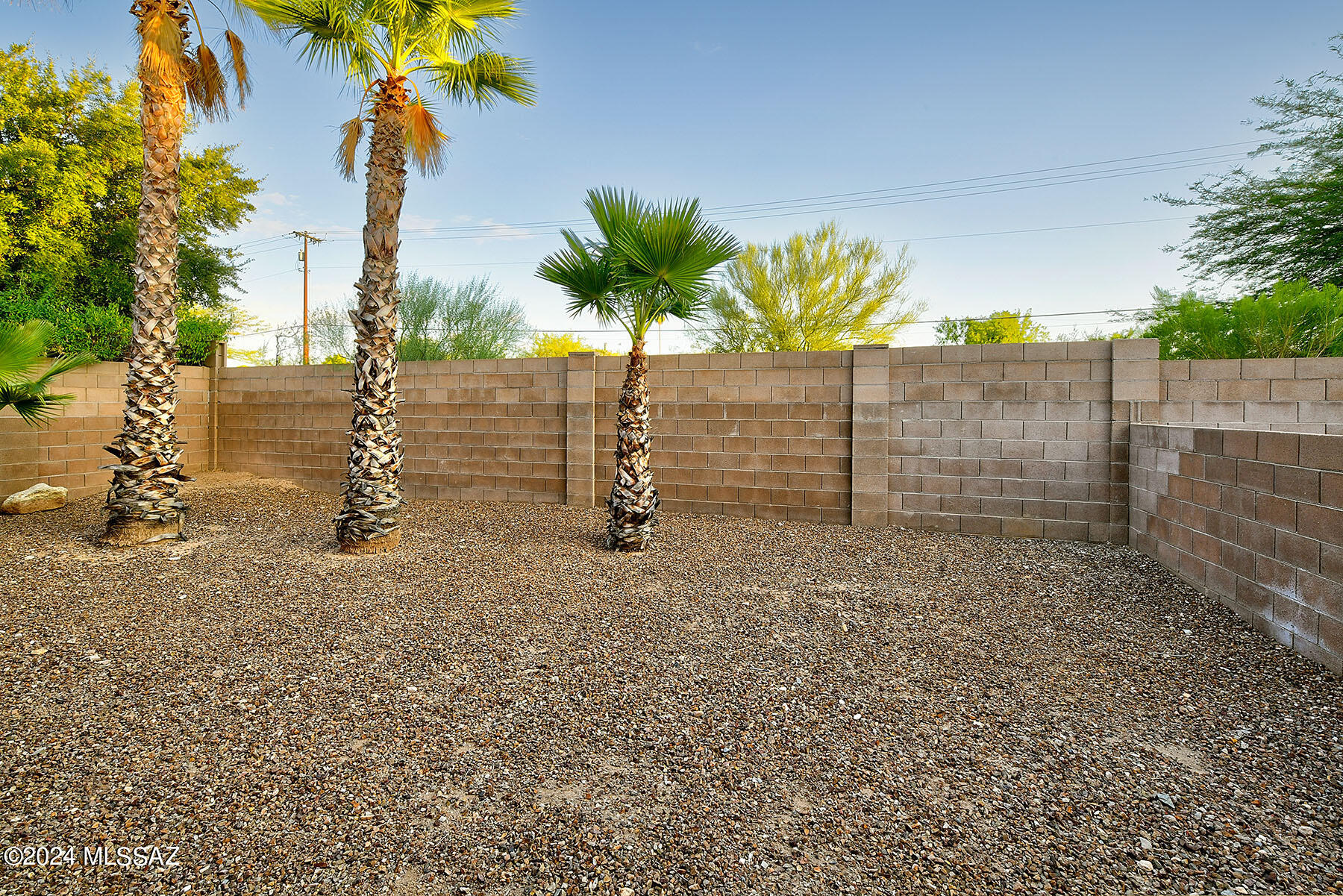 2402 E Moonrise Place