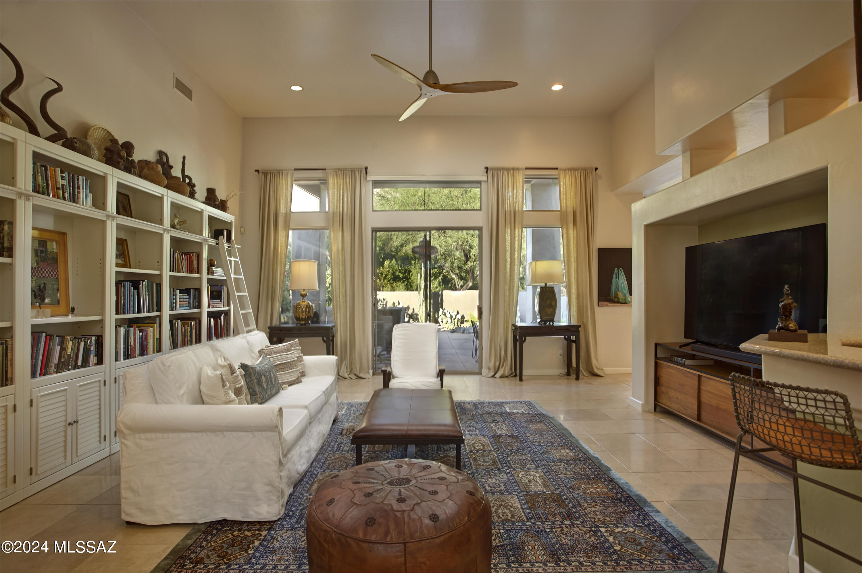 6439 N Desert Wind Circle