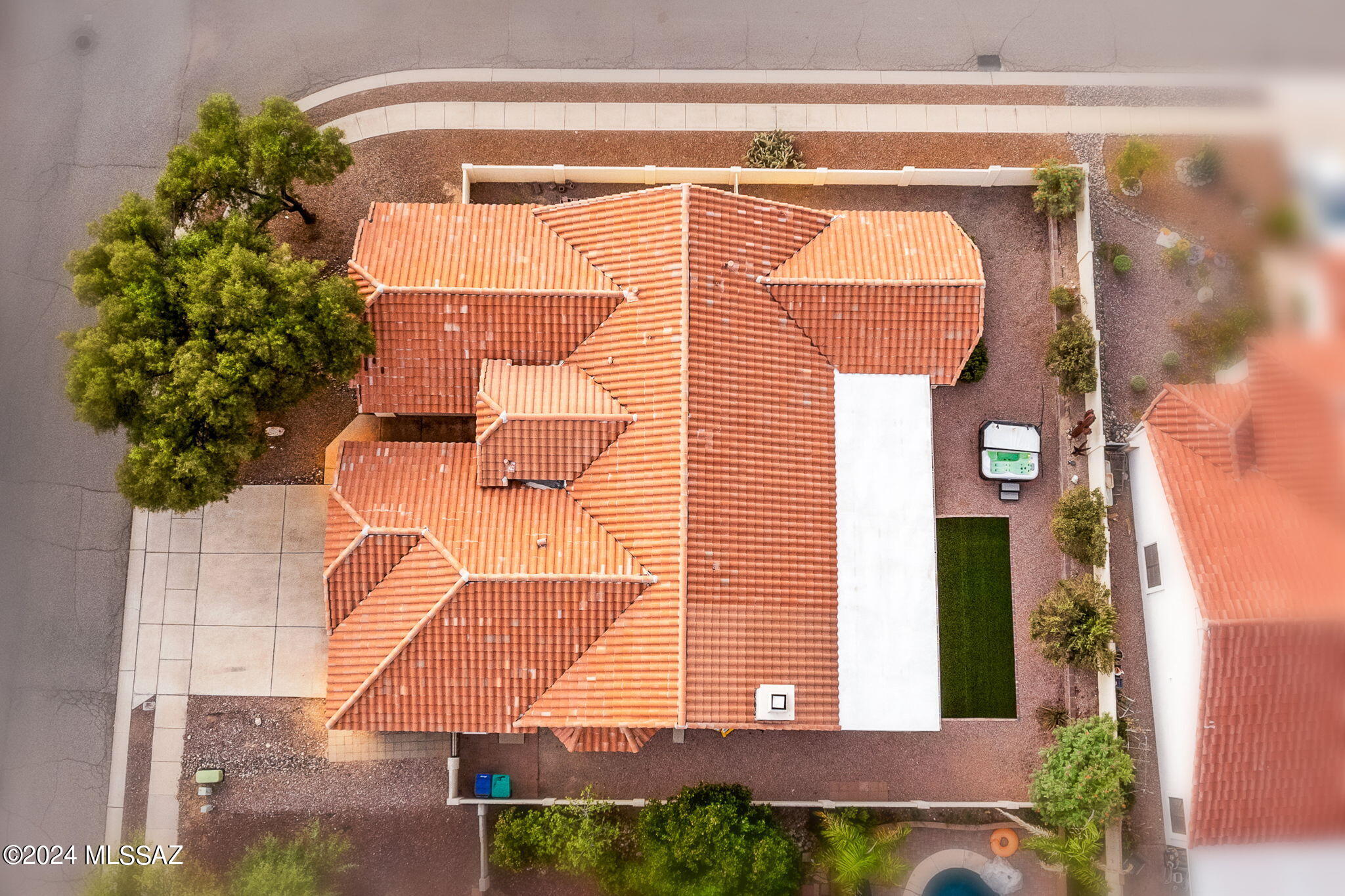 7649 E Camino Amistoso