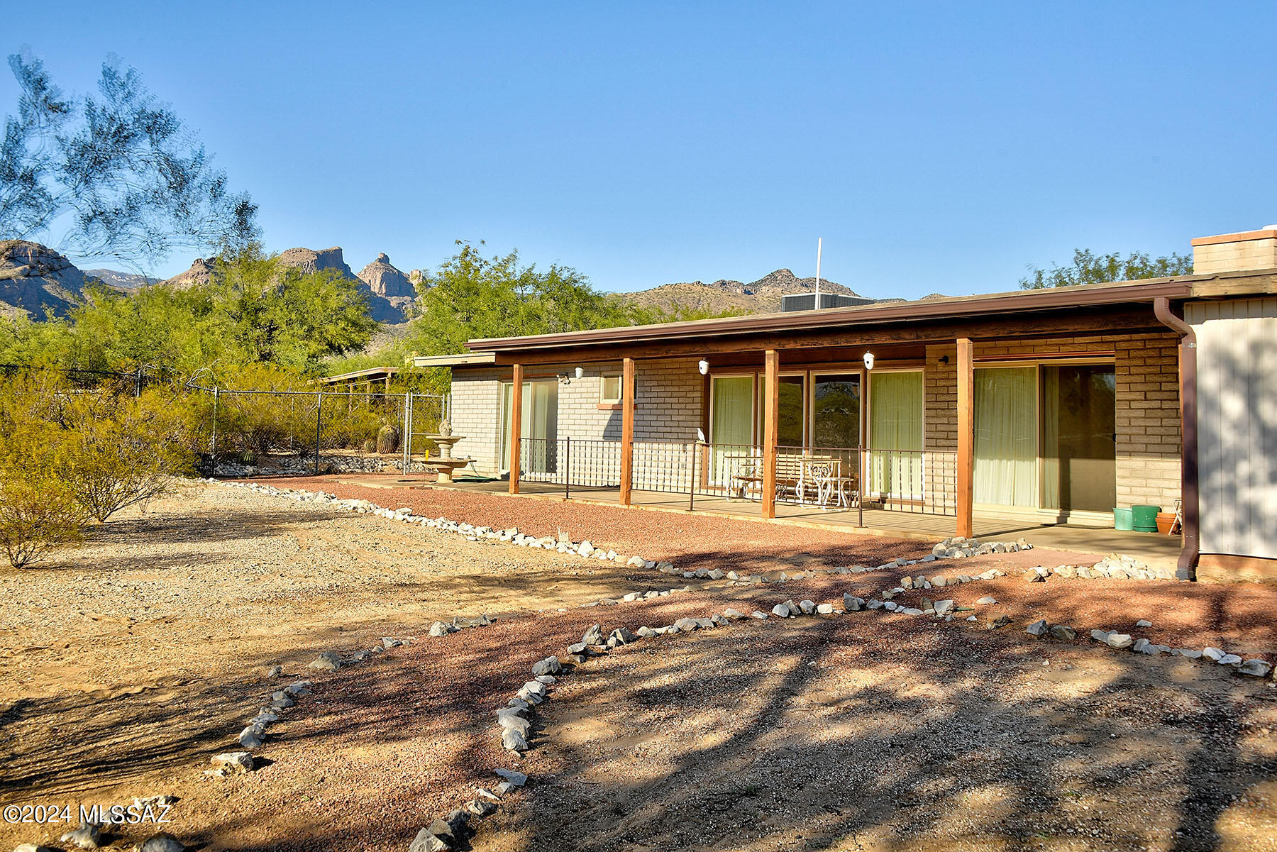 4373 N Bidahochi Drive