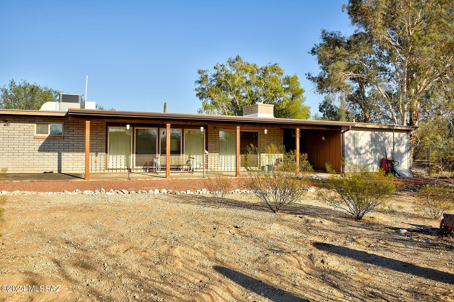 4373 N Bidahochi Drive
