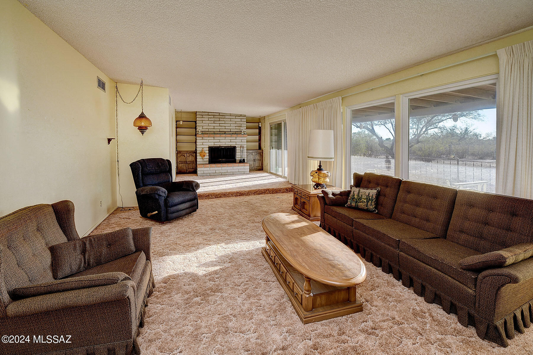 4373 N Bidahochi Drive