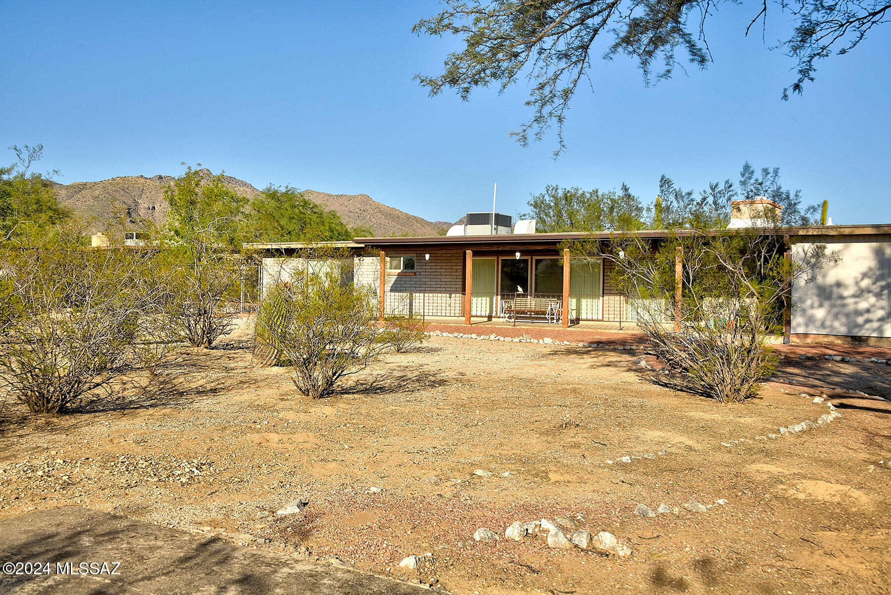 4373 N Bidahochi Drive