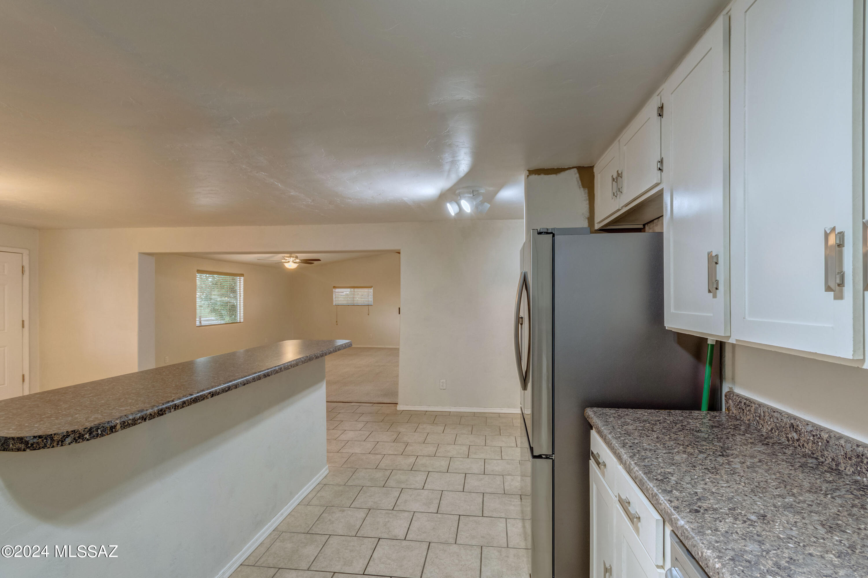 3324 E Silverlake Road