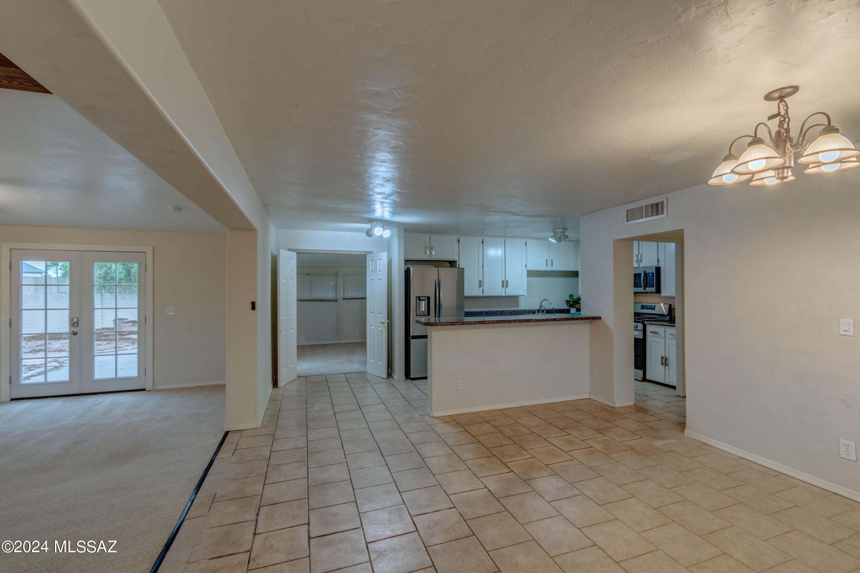 3324 E Silverlake Road