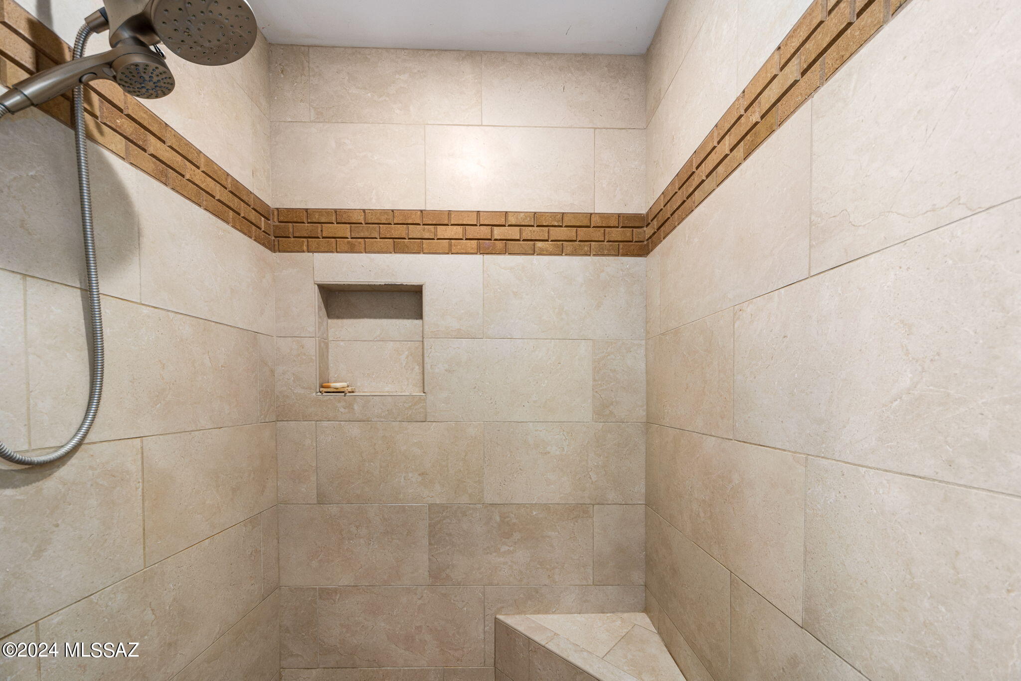 3732 E Windy Point Drive