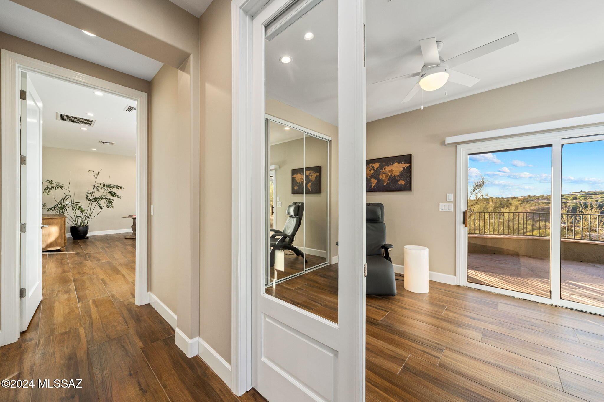 3732 E Windy Point Drive