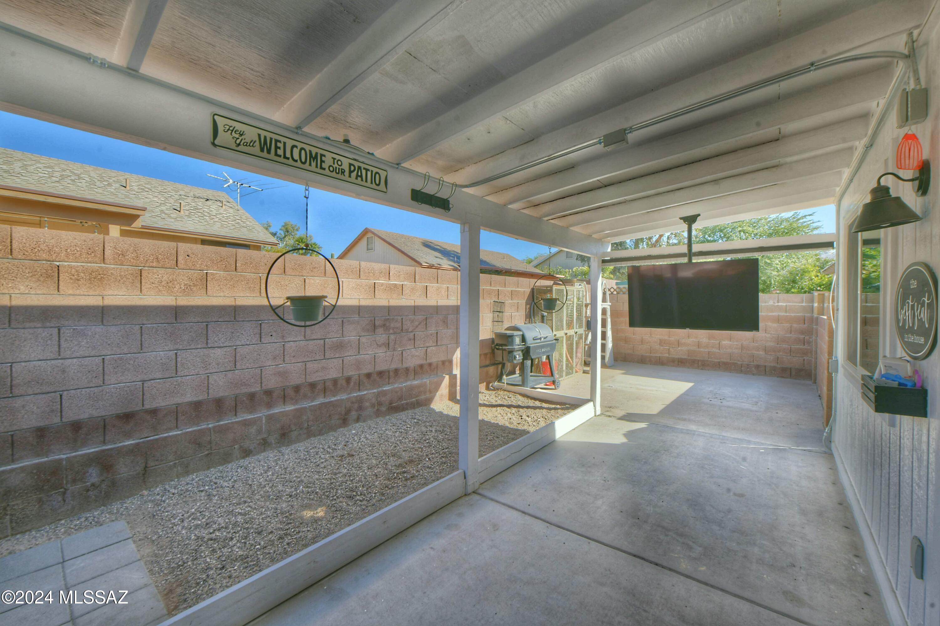 2730 W Camino Ebano