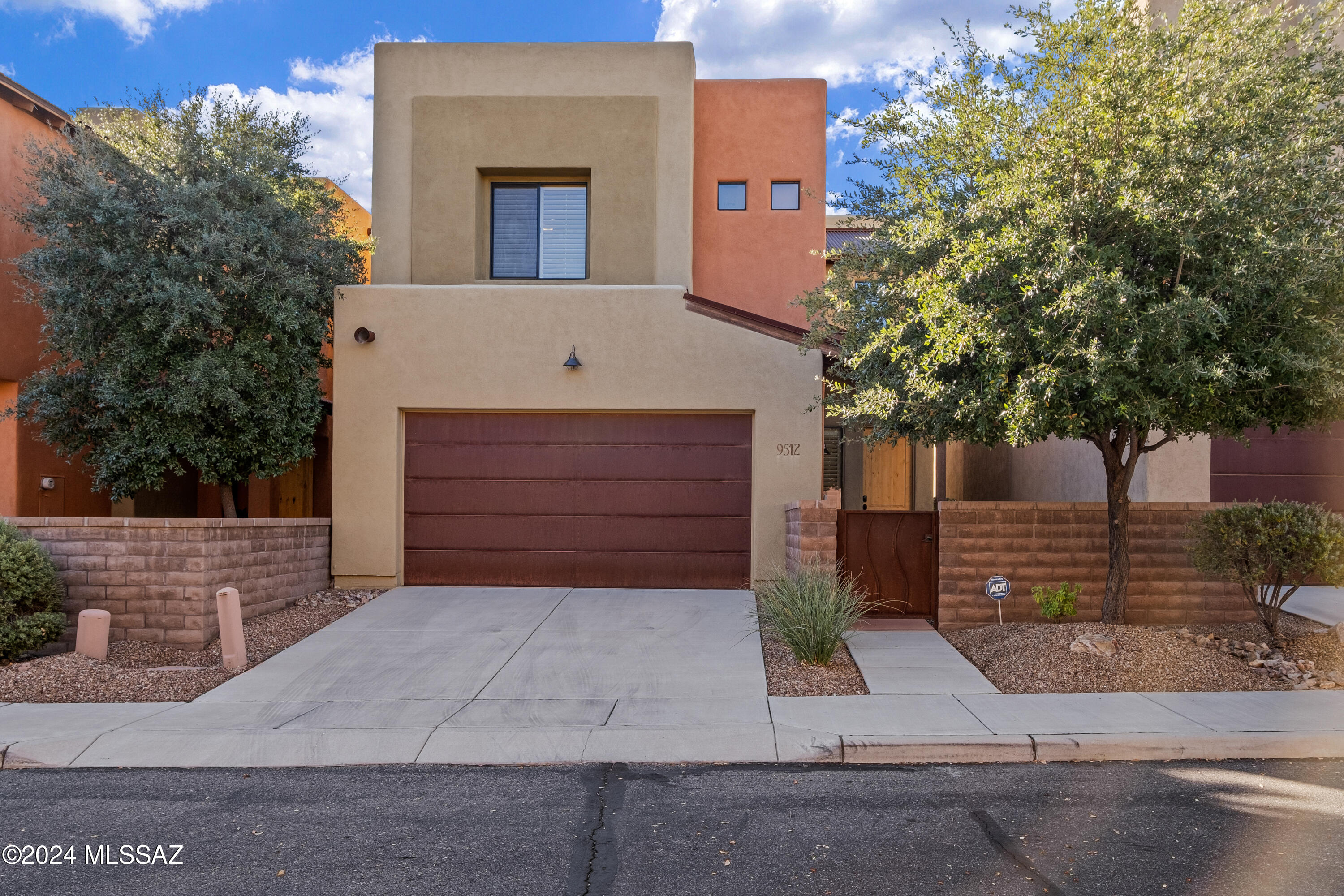 9512 E Ventaso Circle