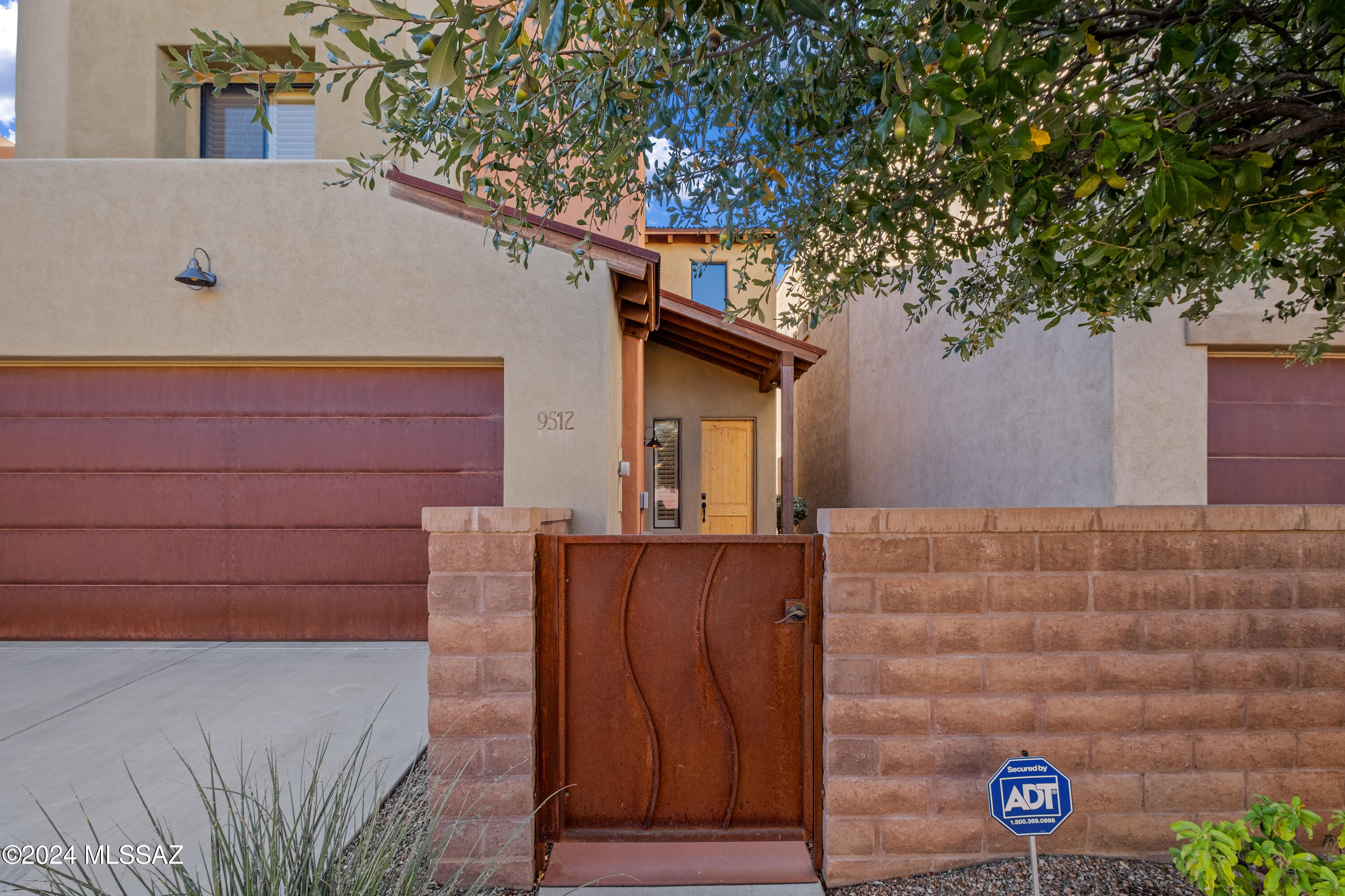 9512 E Ventaso Circle