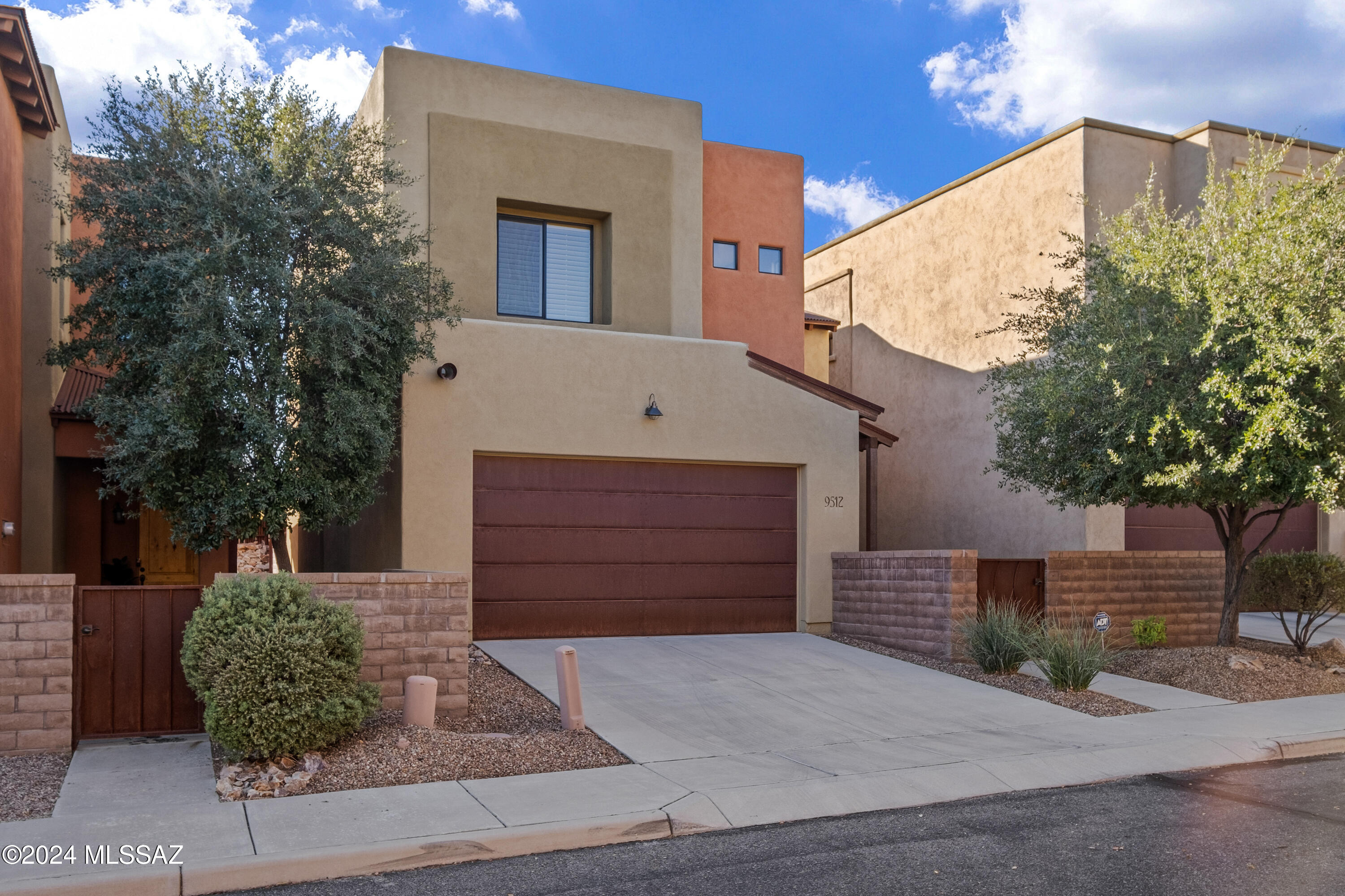 9512 E Ventaso Circle
