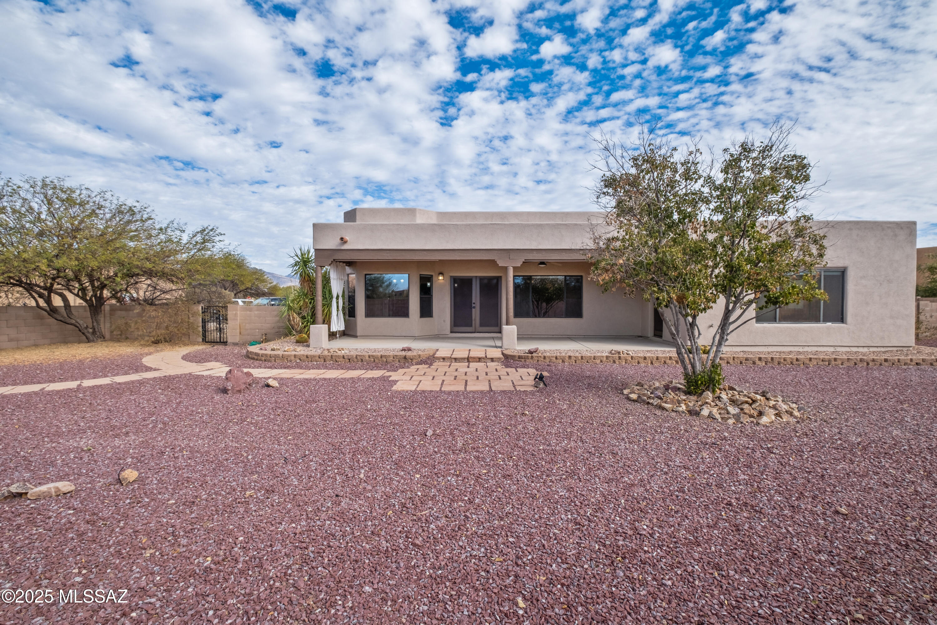 9326 S Avenida Mochuelo