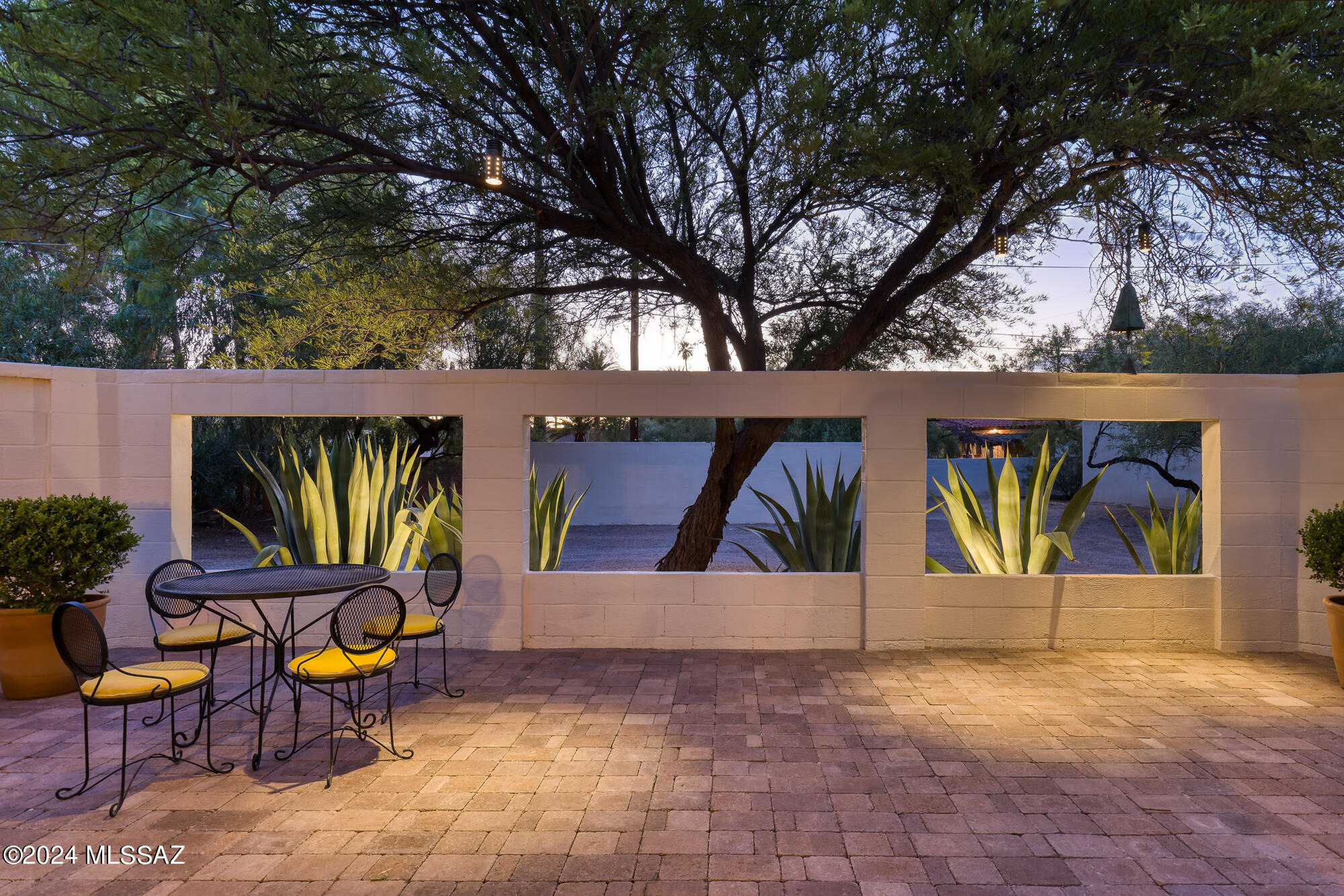 150 S Palomar Drive