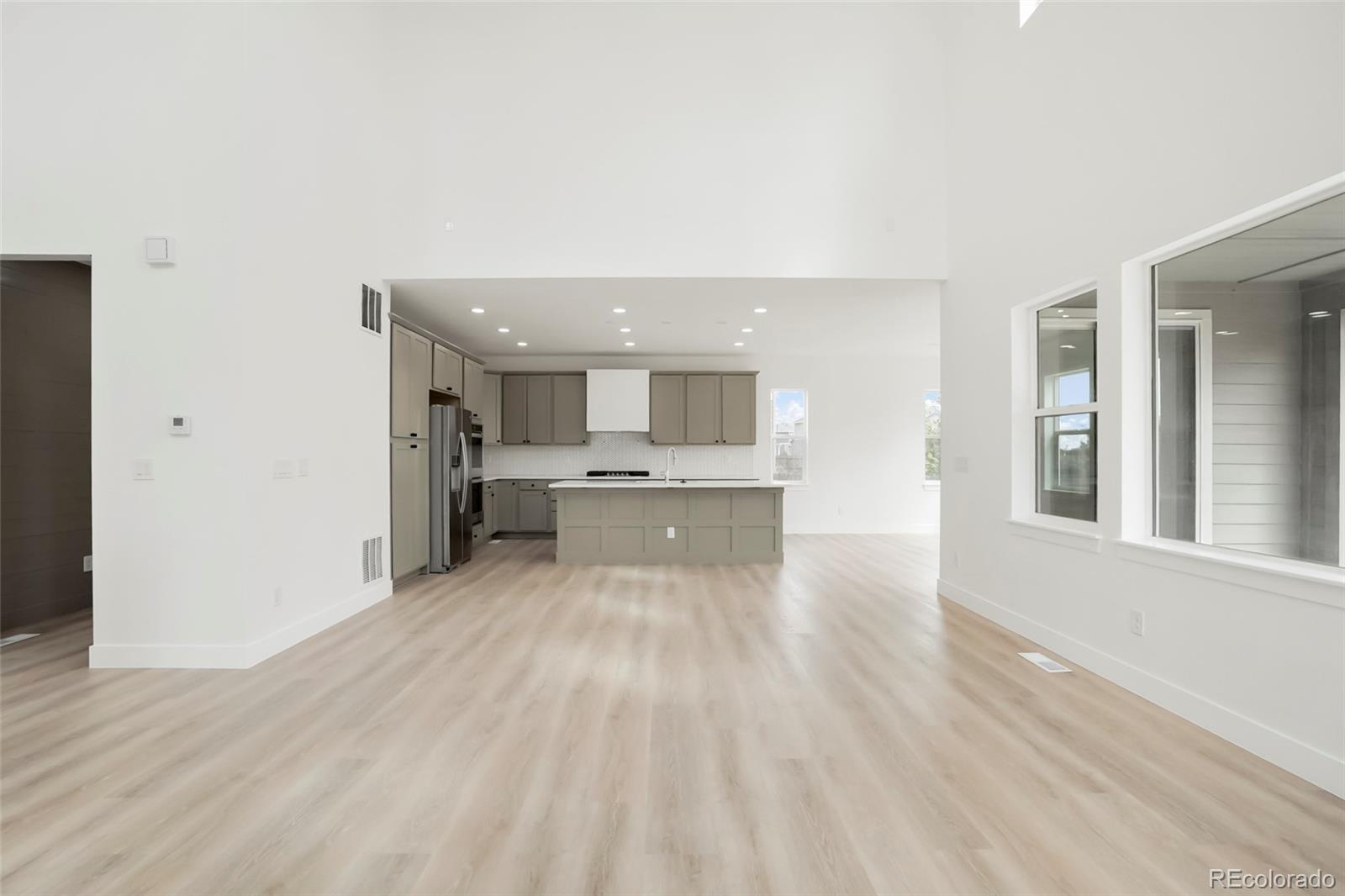 13342 Newport Circle