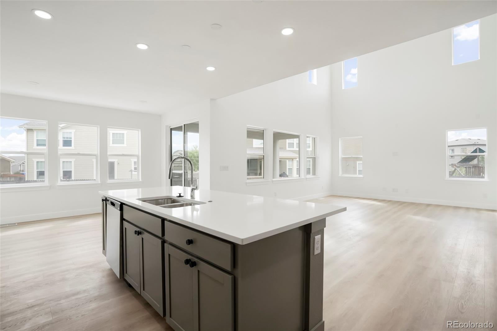 13342 Newport Circle